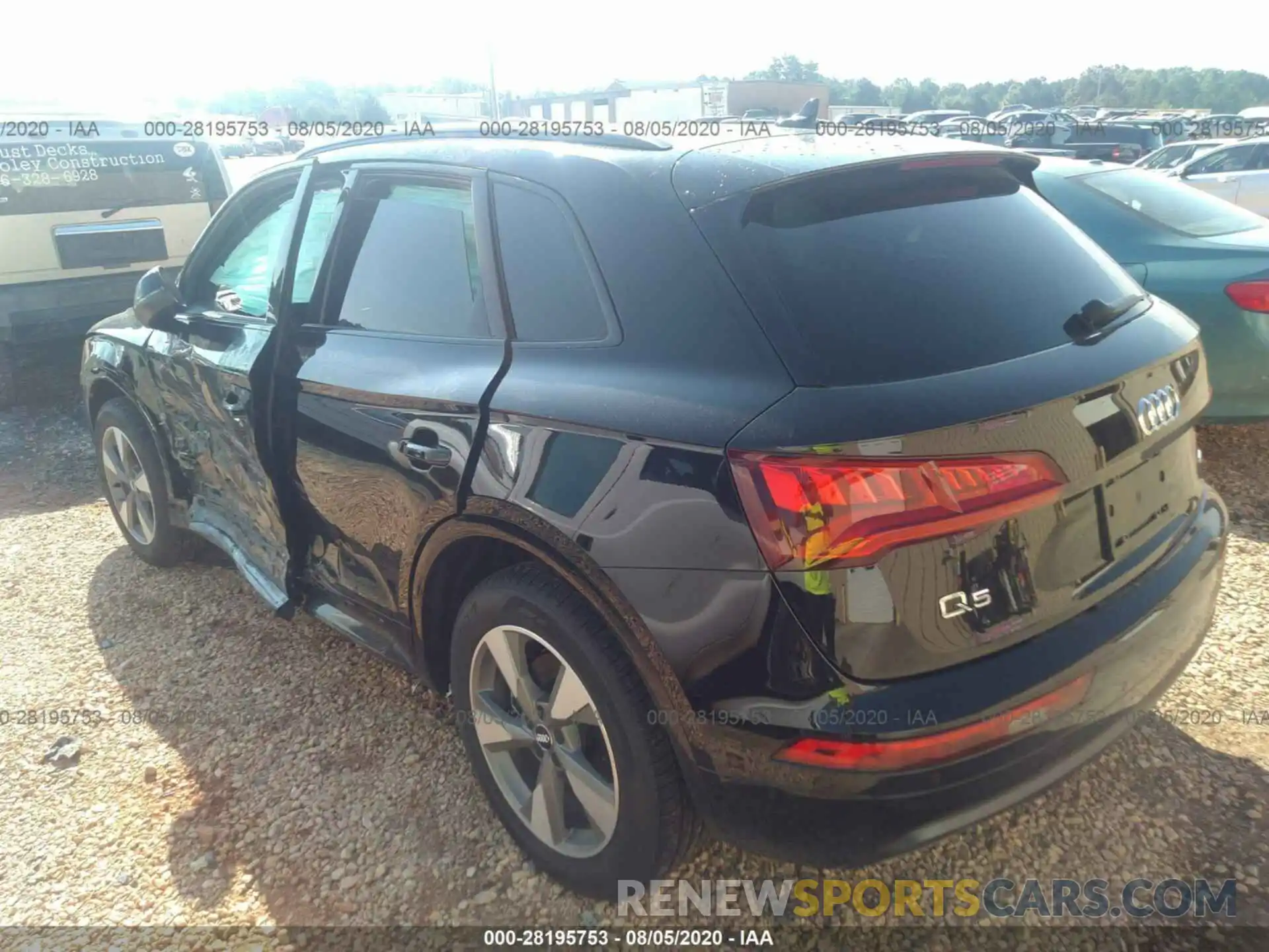 3 Фотография поврежденного автомобиля WA1ANAFY6L2081419 AUDI Q5 2020