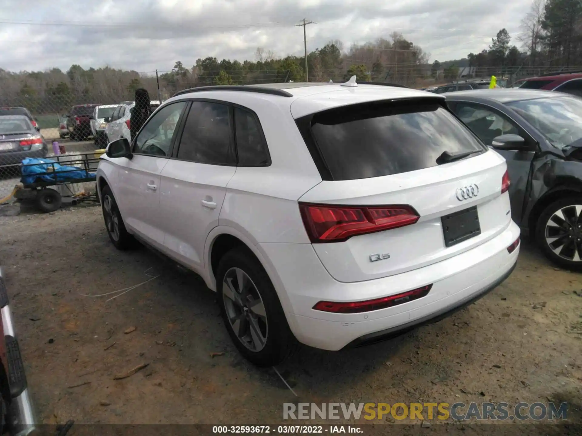 3 Фотография поврежденного автомобиля WA1ANAFY6L2084093 AUDI Q5 2020