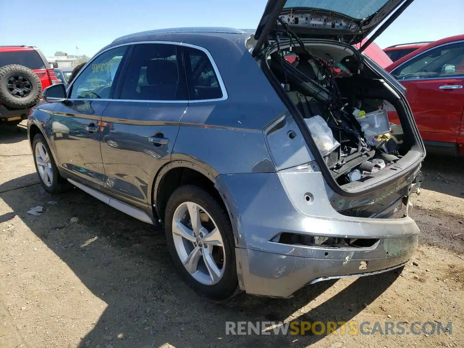 3 Фотография поврежденного автомобиля WA1ANAFY6L2093019 AUDI Q5 2020