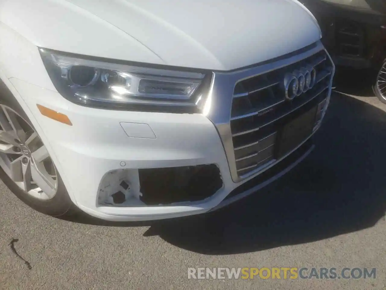 9 Photograph of a damaged car WA1ANAFY7L2019401 AUDI Q5 2020