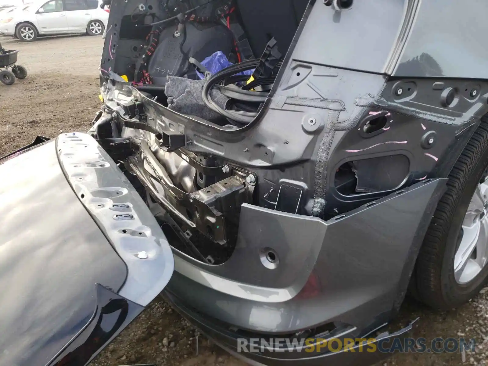 9 Photograph of a damaged car WA1ANAFY7L2032102 AUDI Q5 2020