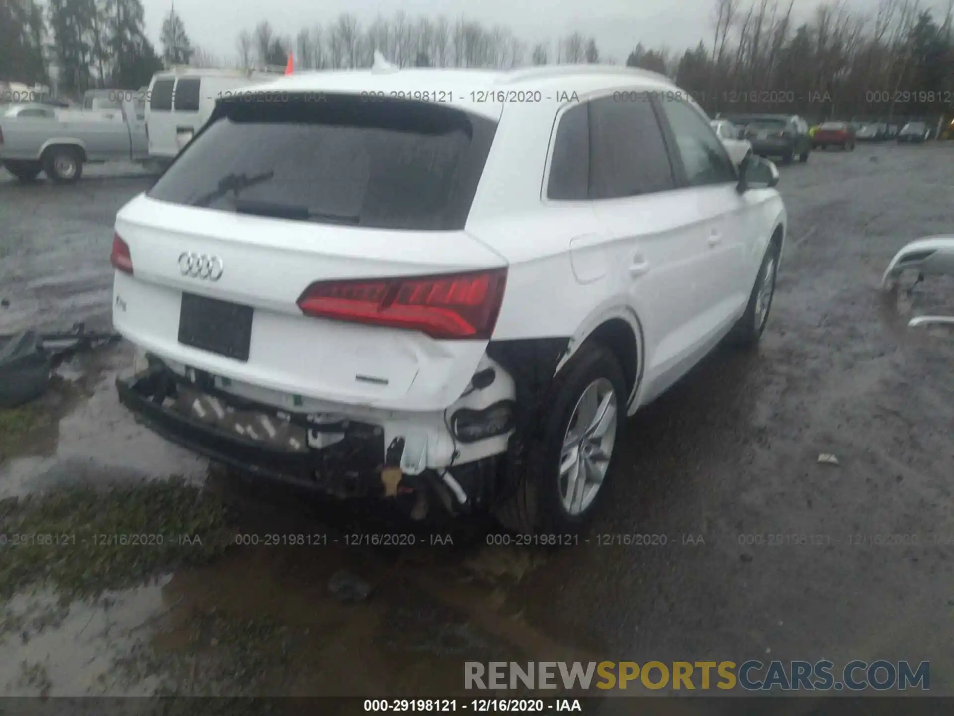 4 Photograph of a damaged car WA1ANAFY7L2034979 AUDI Q5 2020