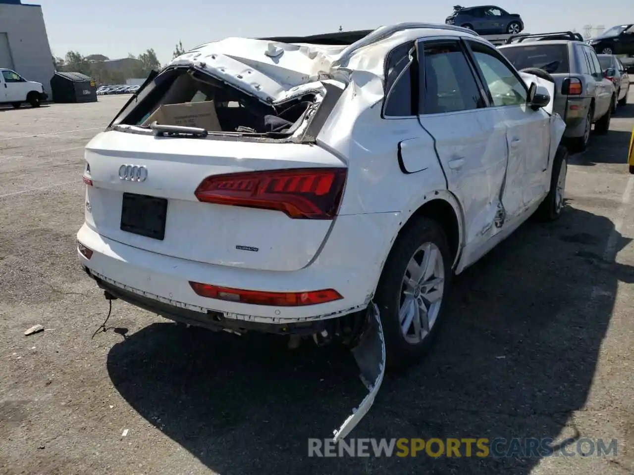 4 Photograph of a damaged car WA1ANAFY7L2042158 AUDI Q5 2020