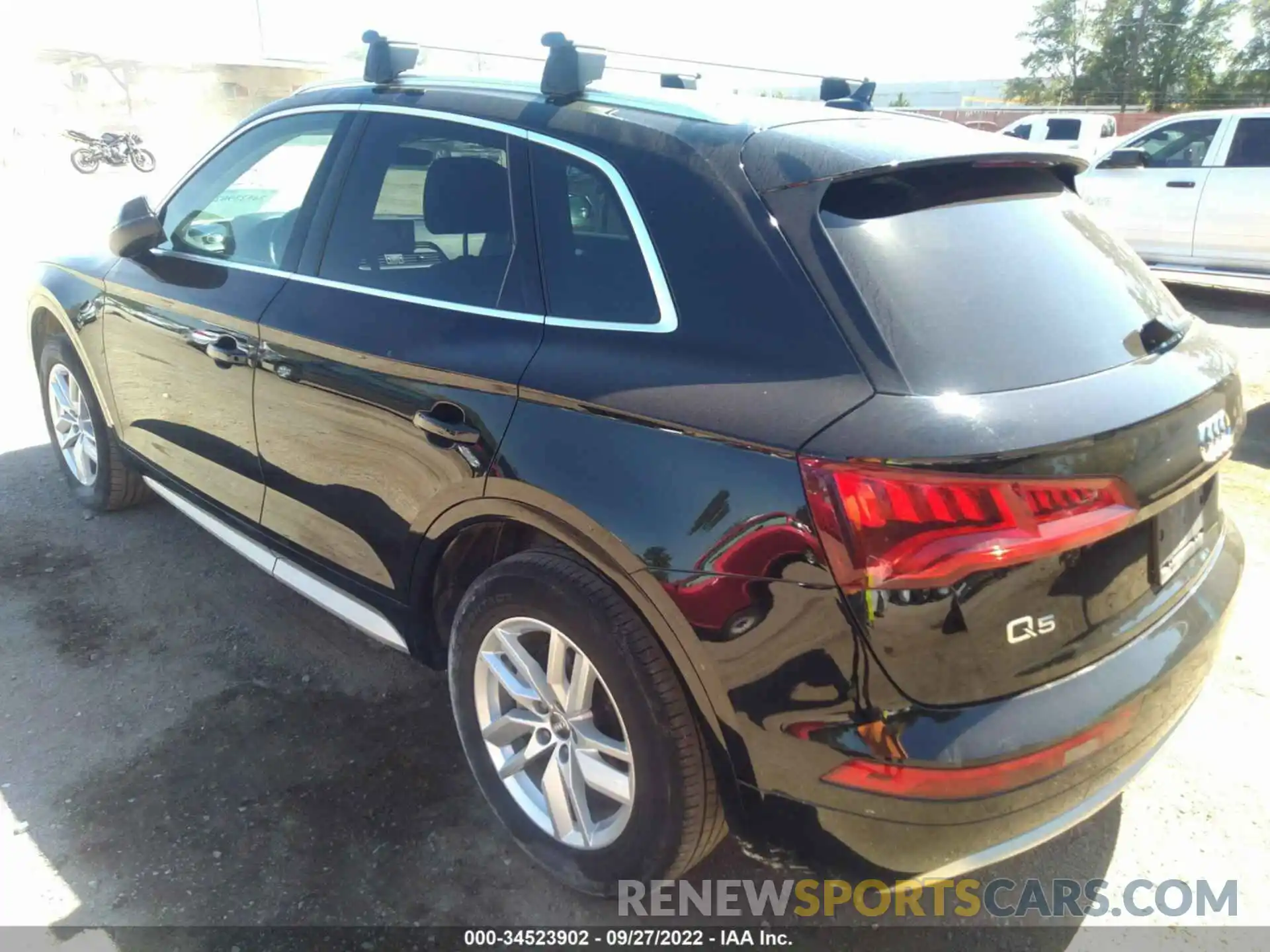 3 Photograph of a damaged car WA1ANAFY7L2054651 AUDI Q5 2020