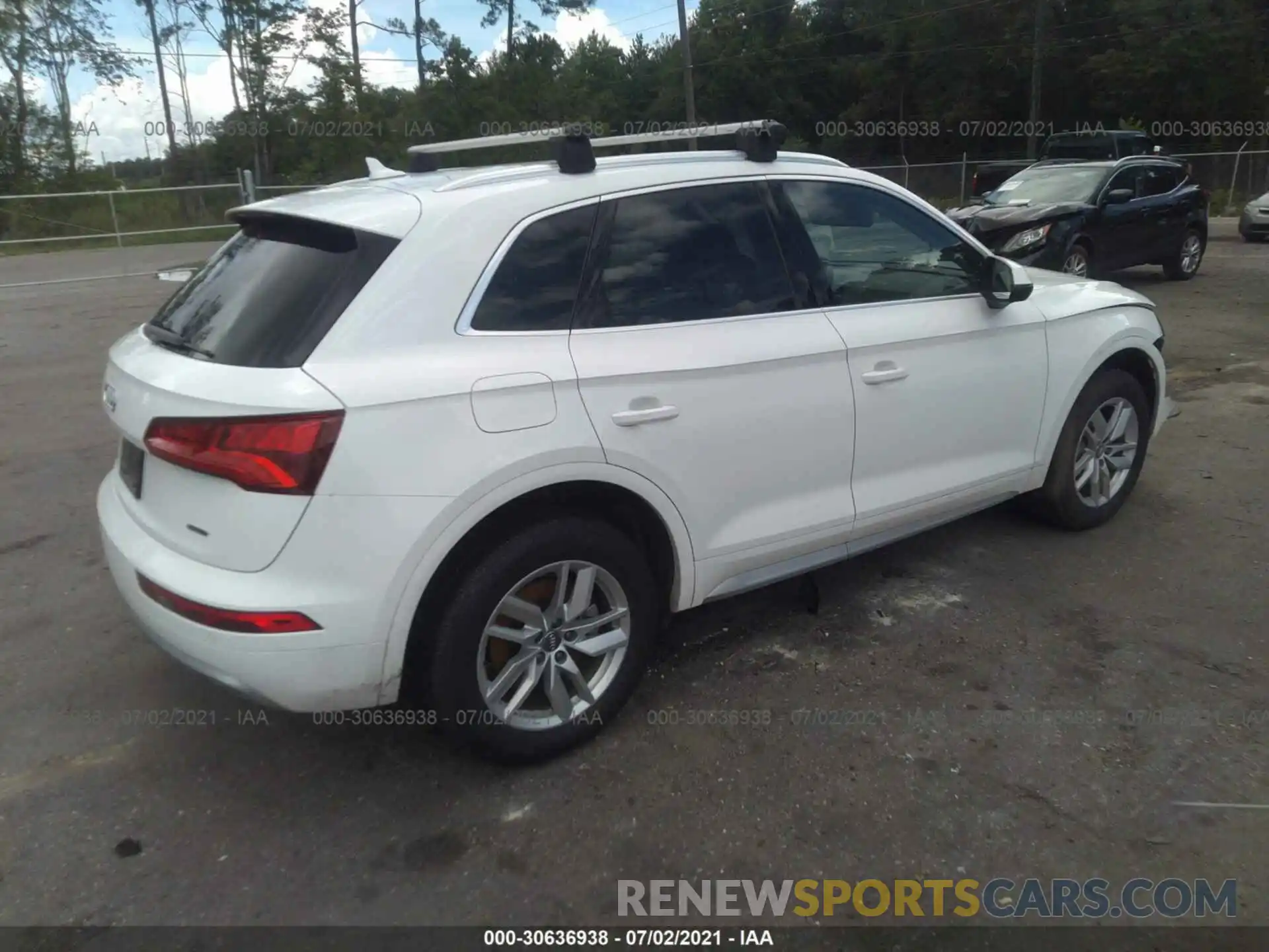 4 Photograph of a damaged car WA1ANAFY7L2061017 AUDI Q5 2020