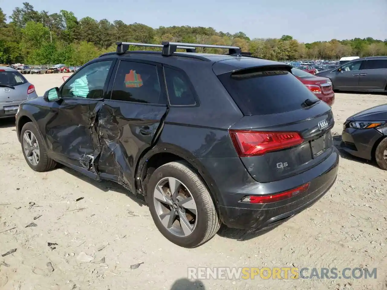 3 Photograph of a damaged car WA1ANAFY7L2077024 AUDI Q5 2020