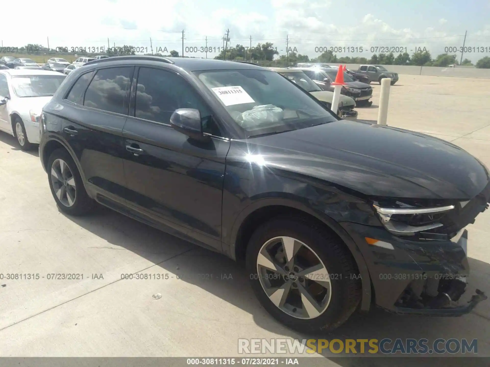 1 Photograph of a damaged car WA1ANAFY7L2086659 AUDI Q5 2020