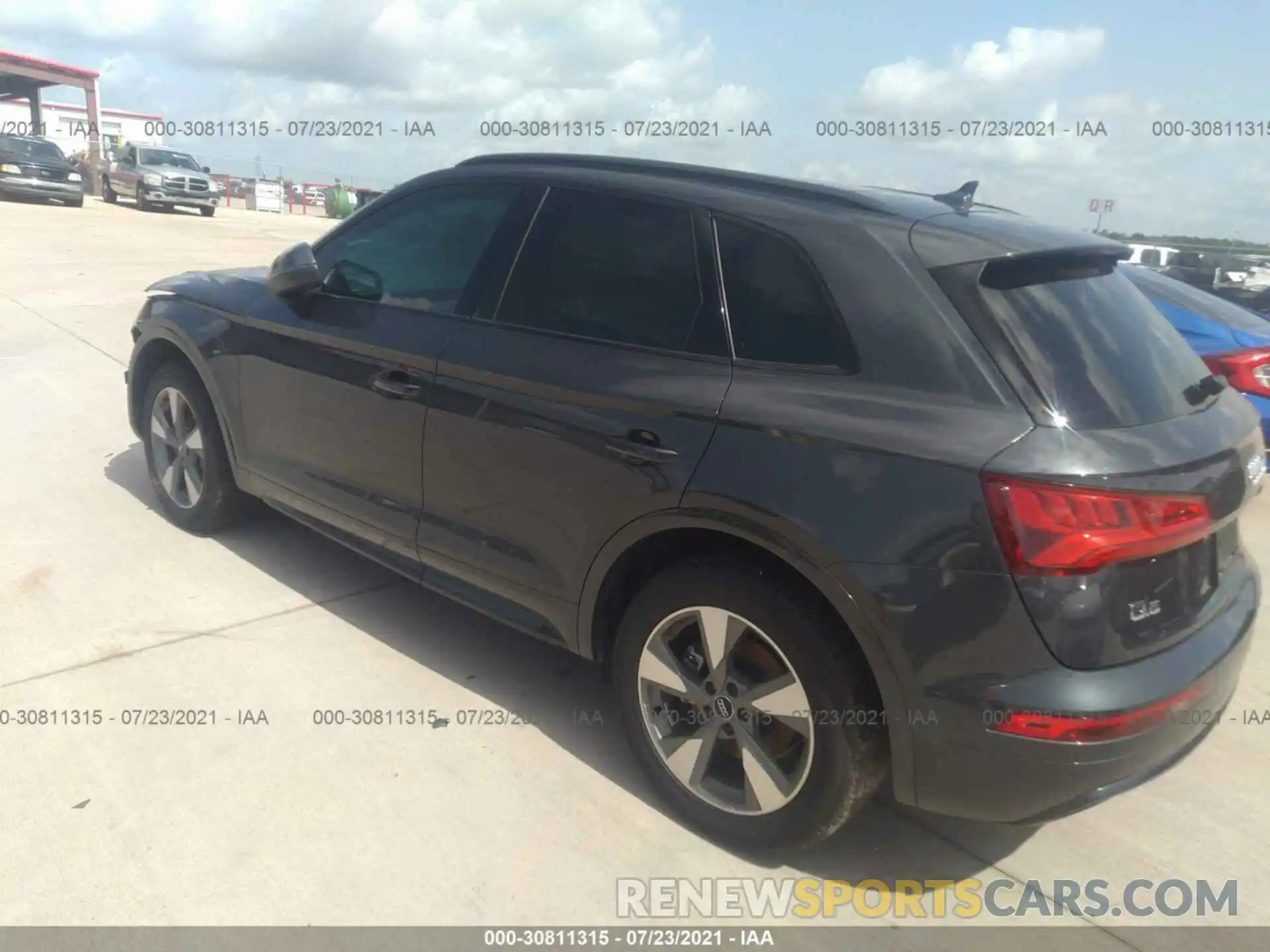 3 Фотография поврежденного автомобиля WA1ANAFY7L2086659 AUDI Q5 2020