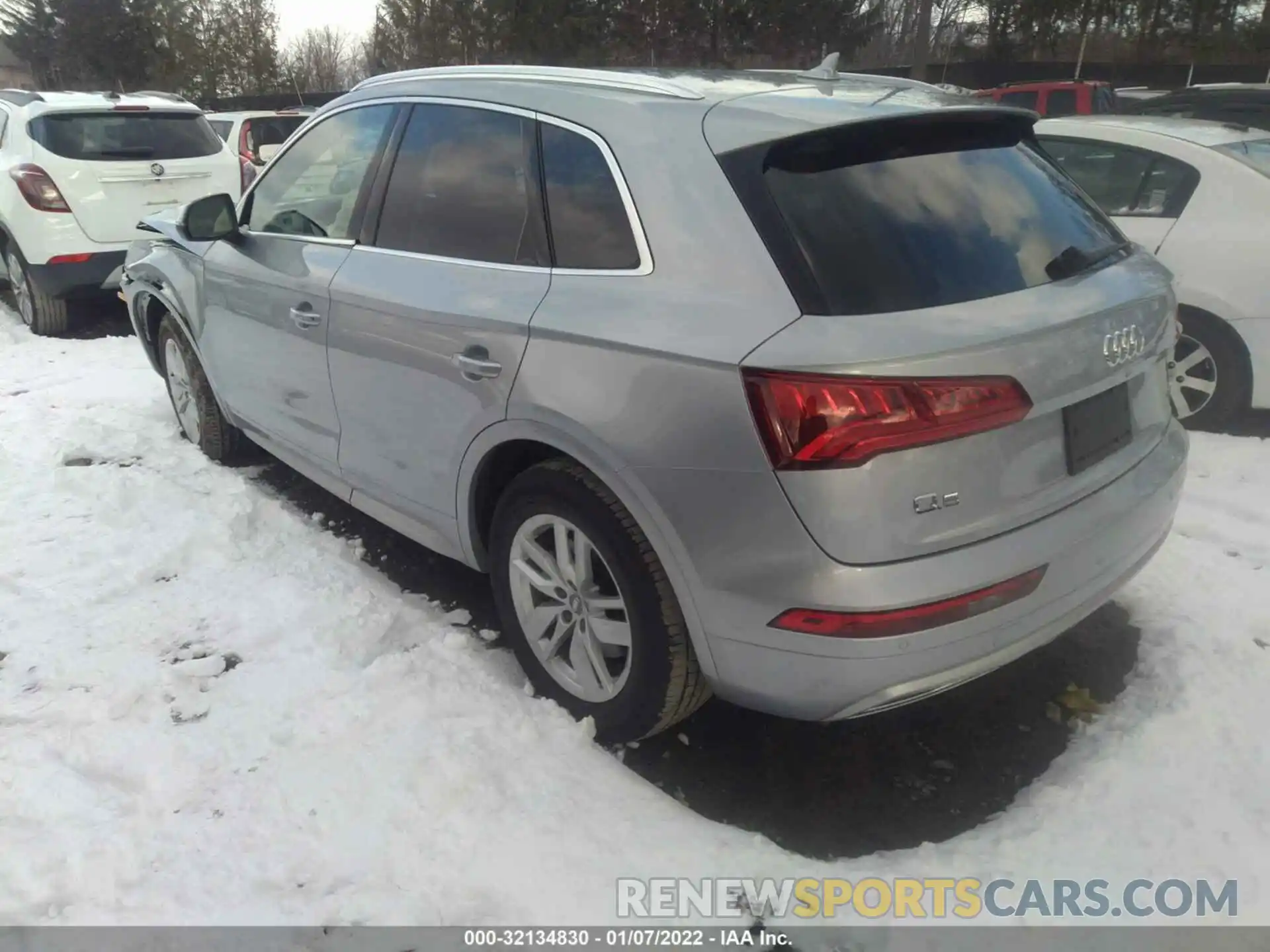 3 Фотография поврежденного автомобиля WA1ANAFY7L2090372 AUDI Q5 2020