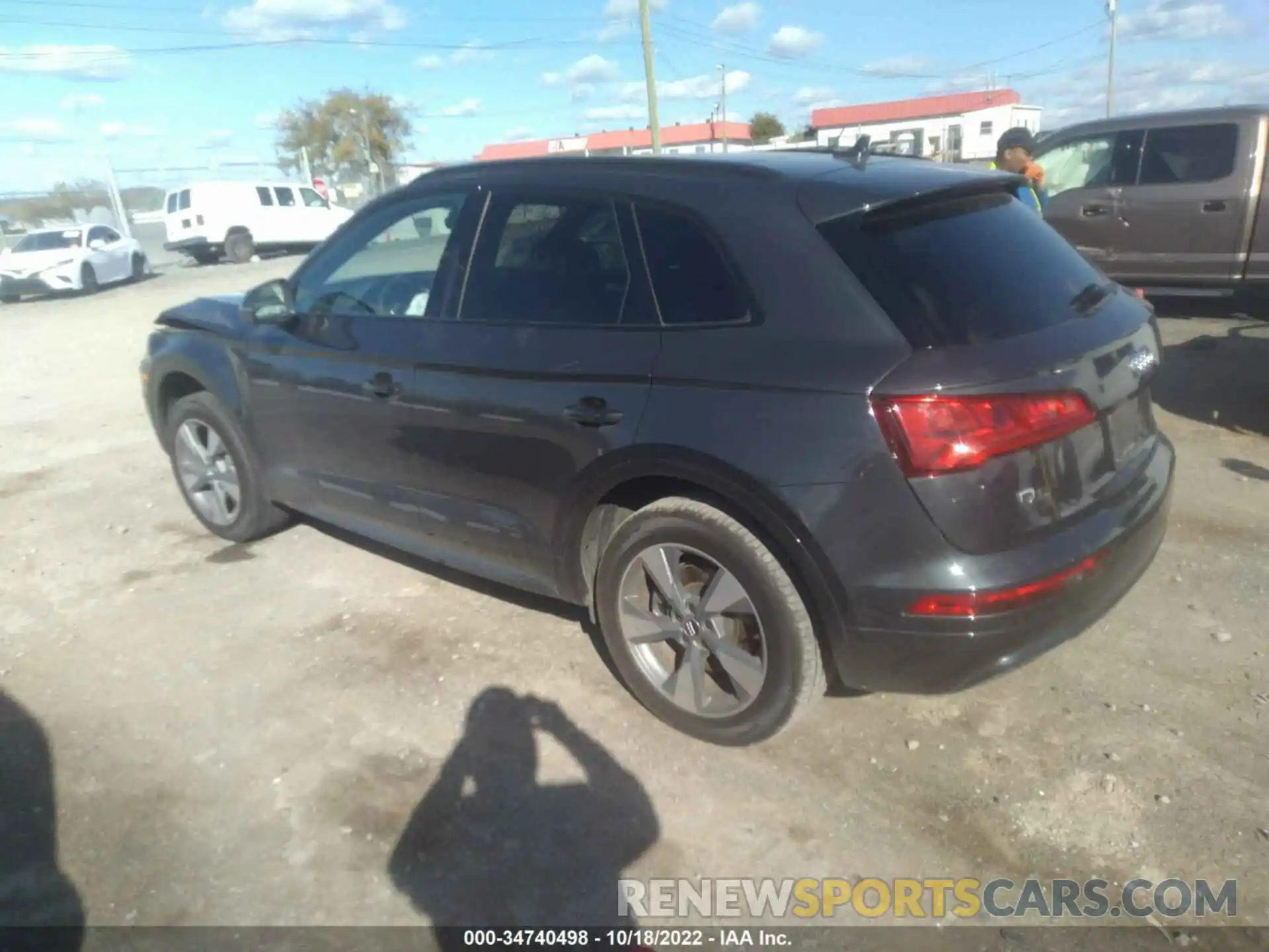 3 Photograph of a damaged car WA1ANAFY7L2104965 AUDI Q5 2020