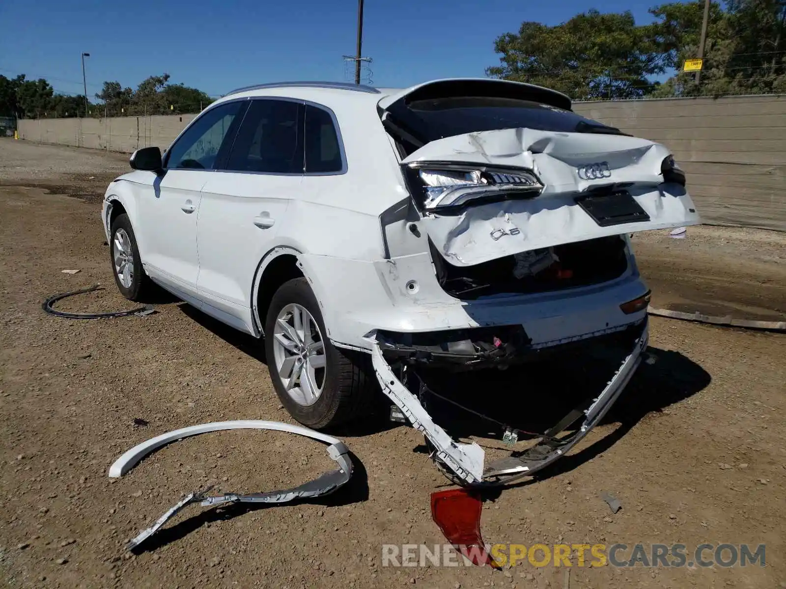 3 Photograph of a damaged car WA1ANAFY8L2015146 AUDI Q5 2020