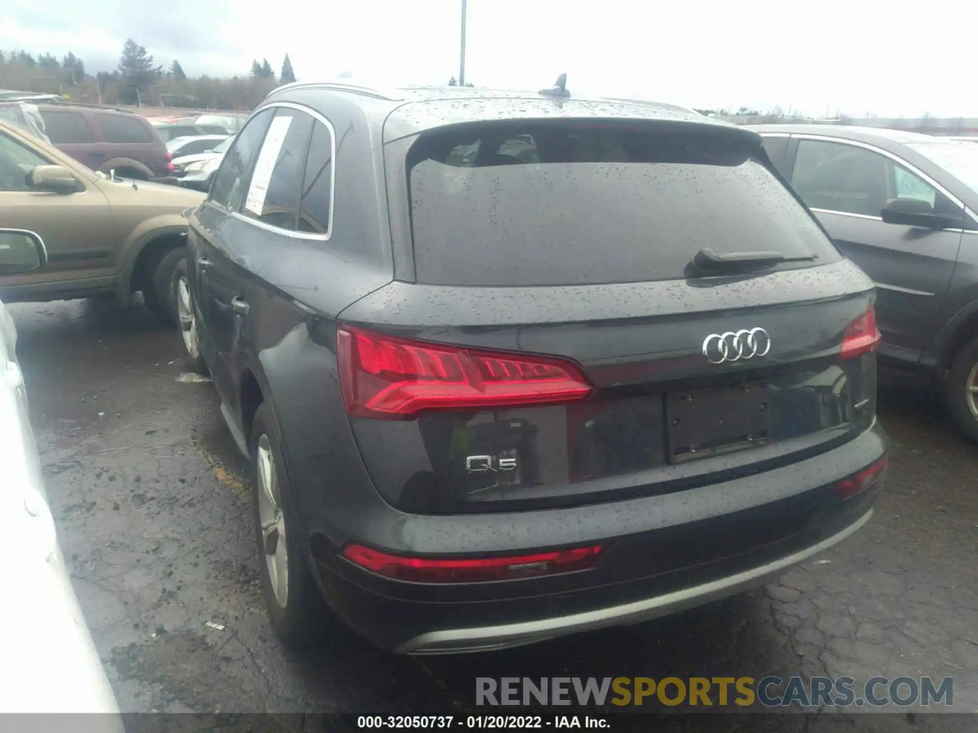 3 Photograph of a damaged car WA1ANAFY8L2043562 AUDI Q5 2020