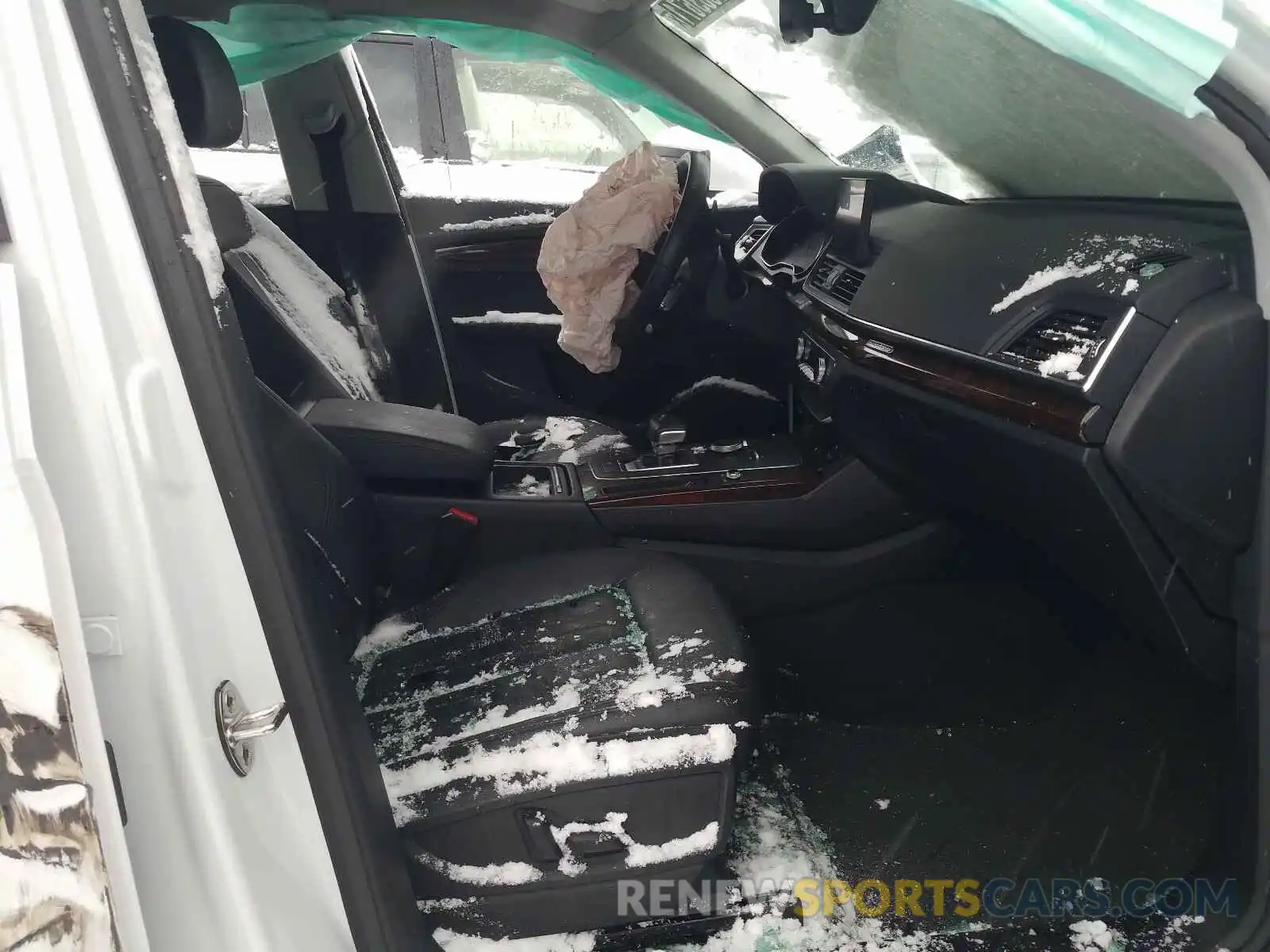 5 Photograph of a damaged car WA1ANAFY8L2047840 AUDI Q5 2020