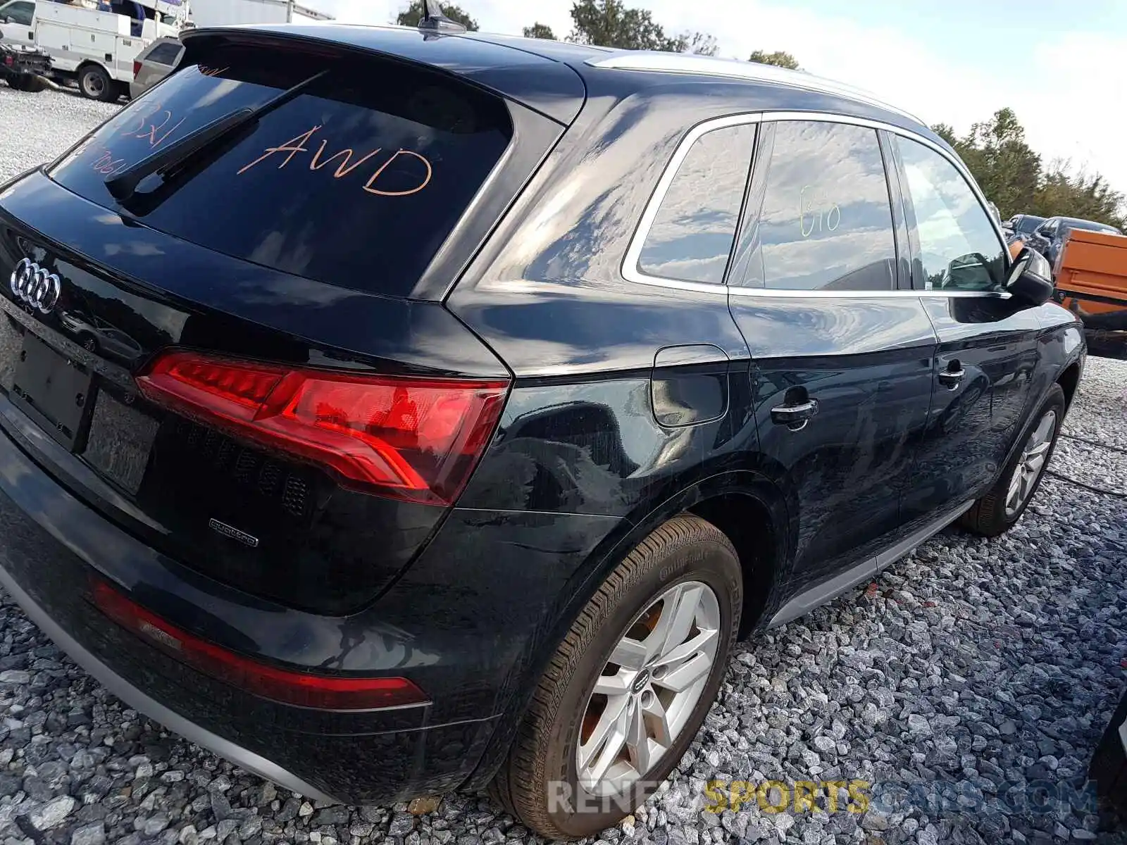 4 Photograph of a damaged car WA1ANAFY8L2053217 AUDI Q5 2020