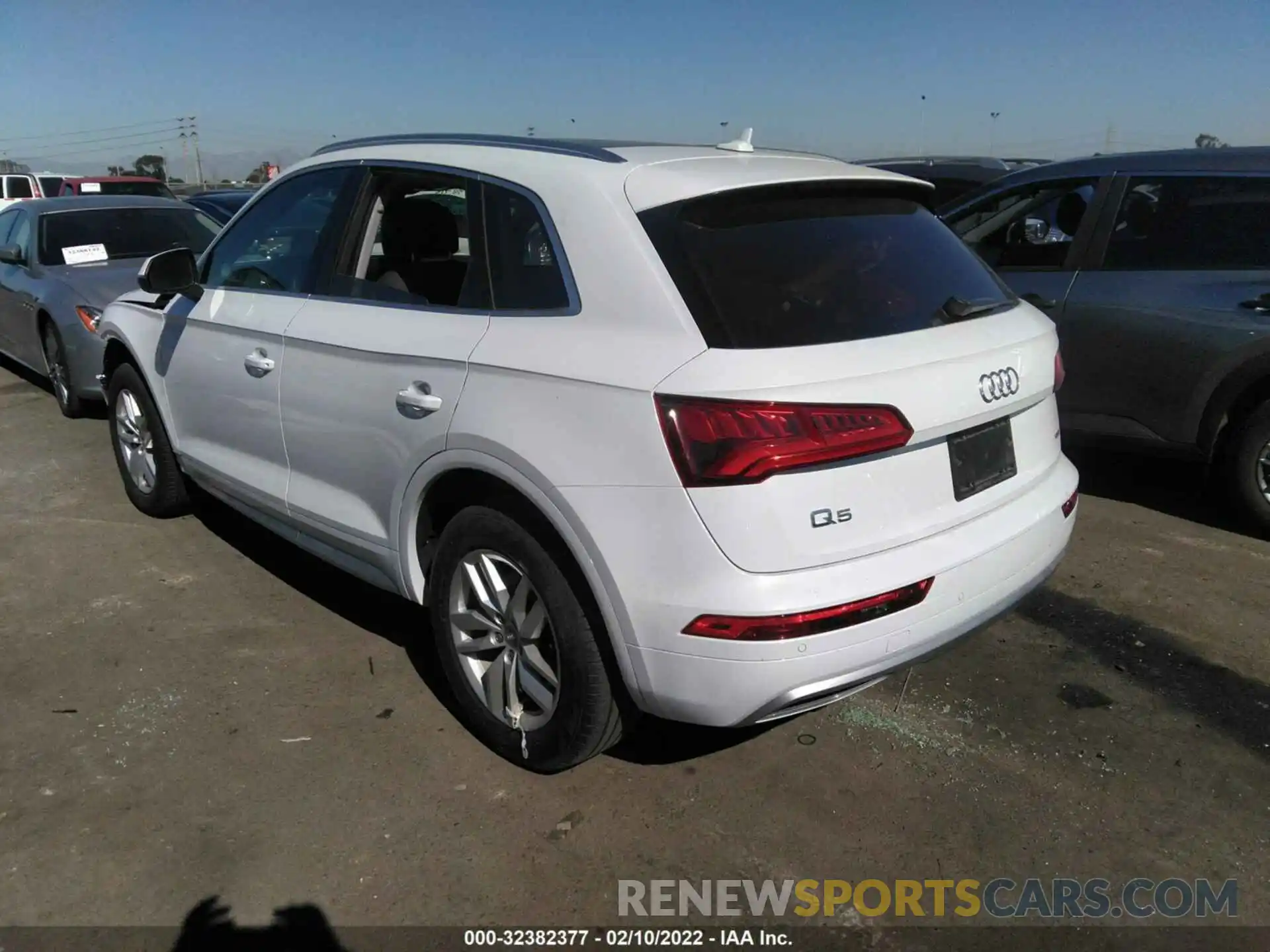 3 Фотография поврежденного автомобиля WA1ANAFY8L2064766 AUDI Q5 2020