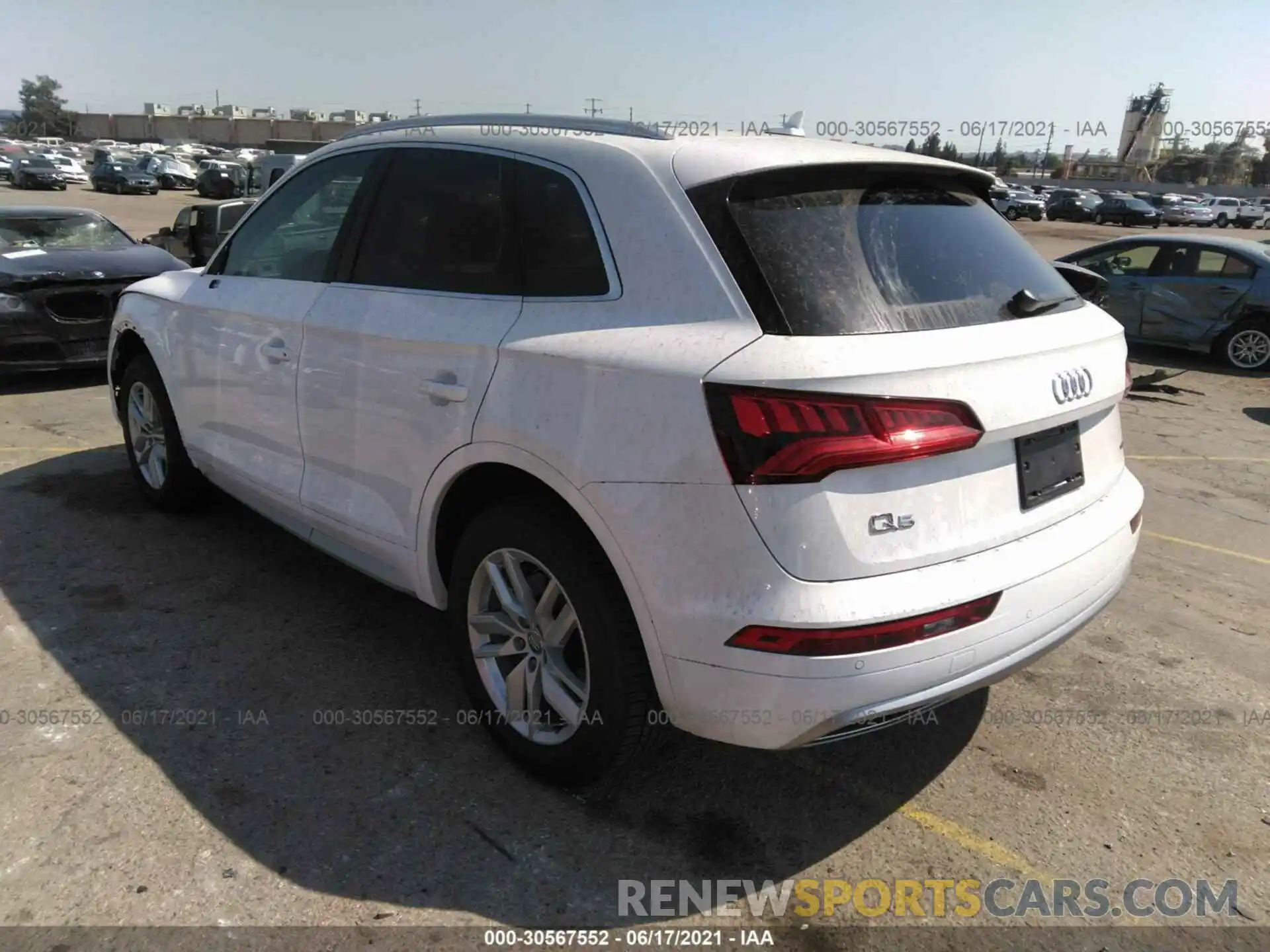 3 Фотография поврежденного автомобиля WA1ANAFY8L2071197 AUDI Q5 2020