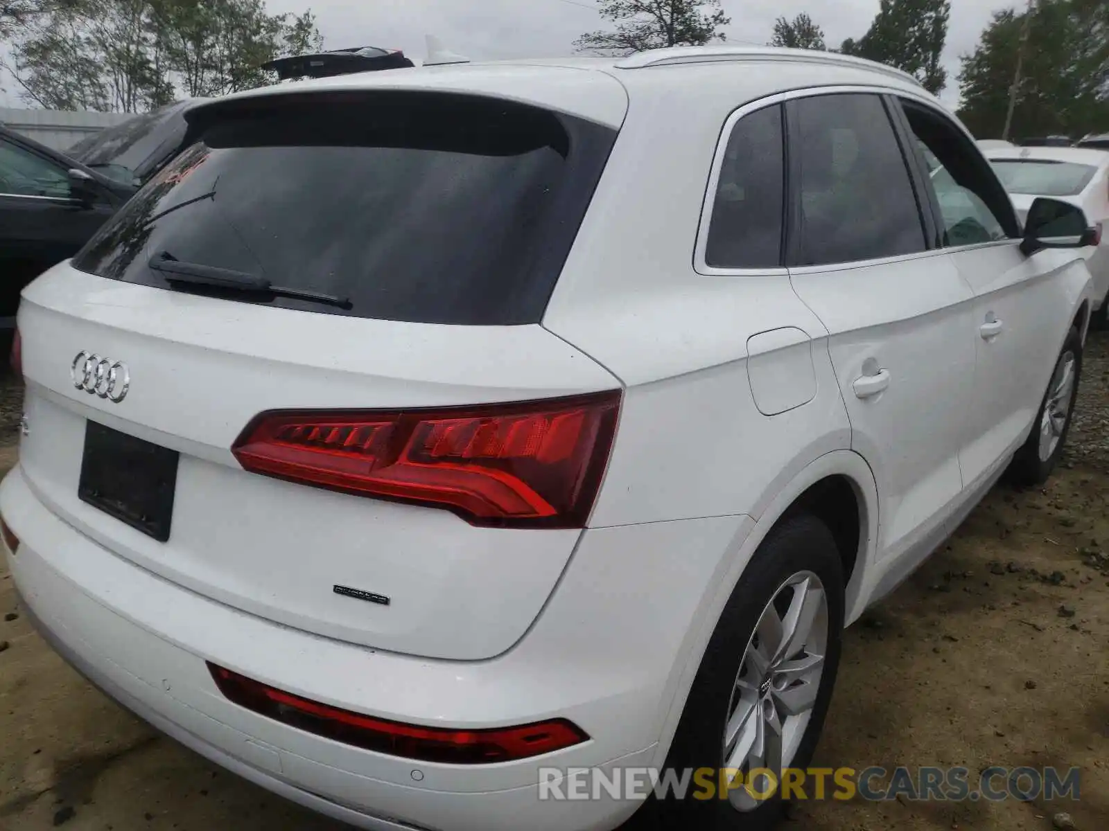 4 Photograph of a damaged car WA1ANAFY8L2071491 AUDI Q5 2020