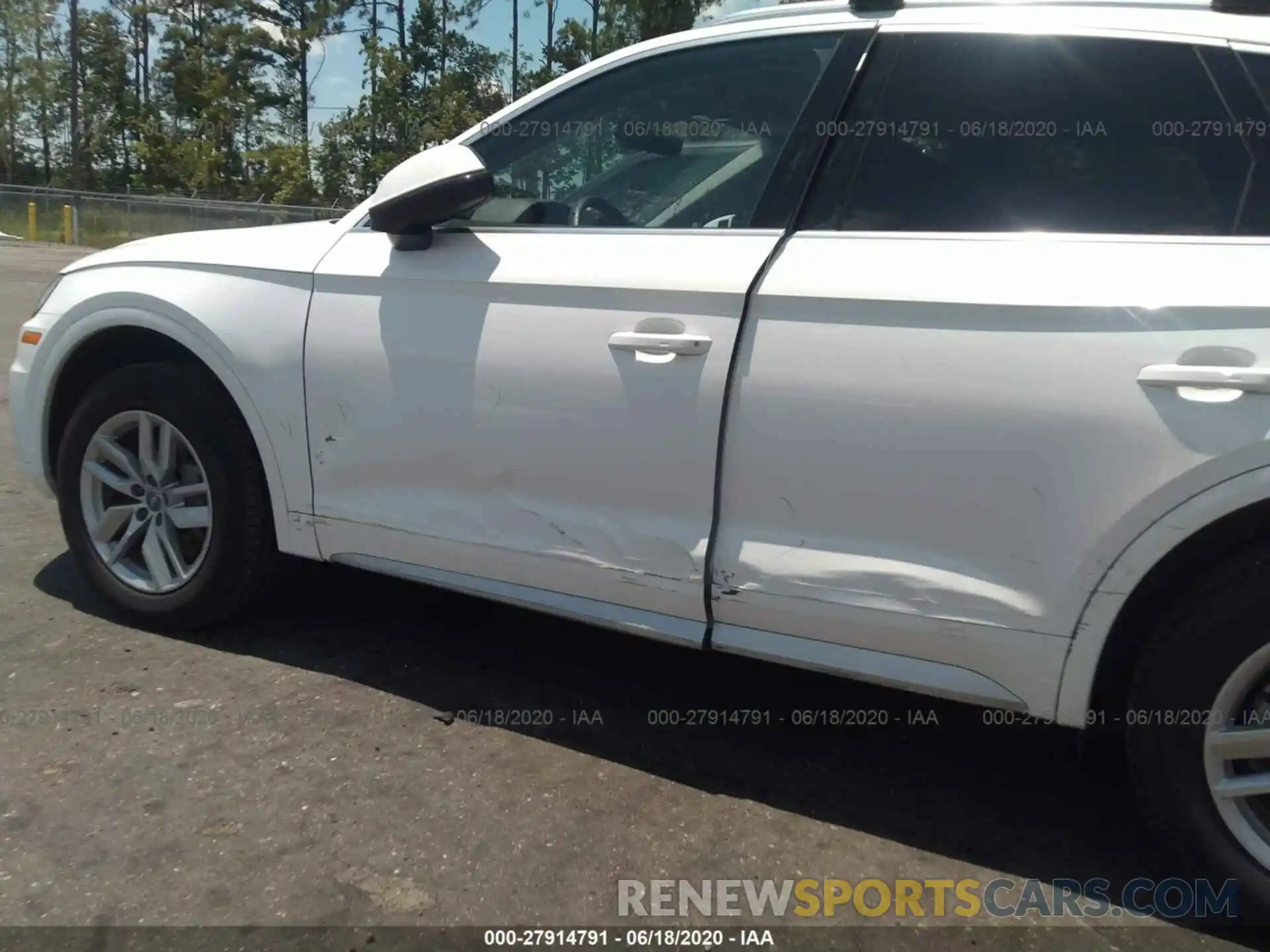 6 Photograph of a damaged car WA1ANAFY9L2041769 AUDI Q5 2020