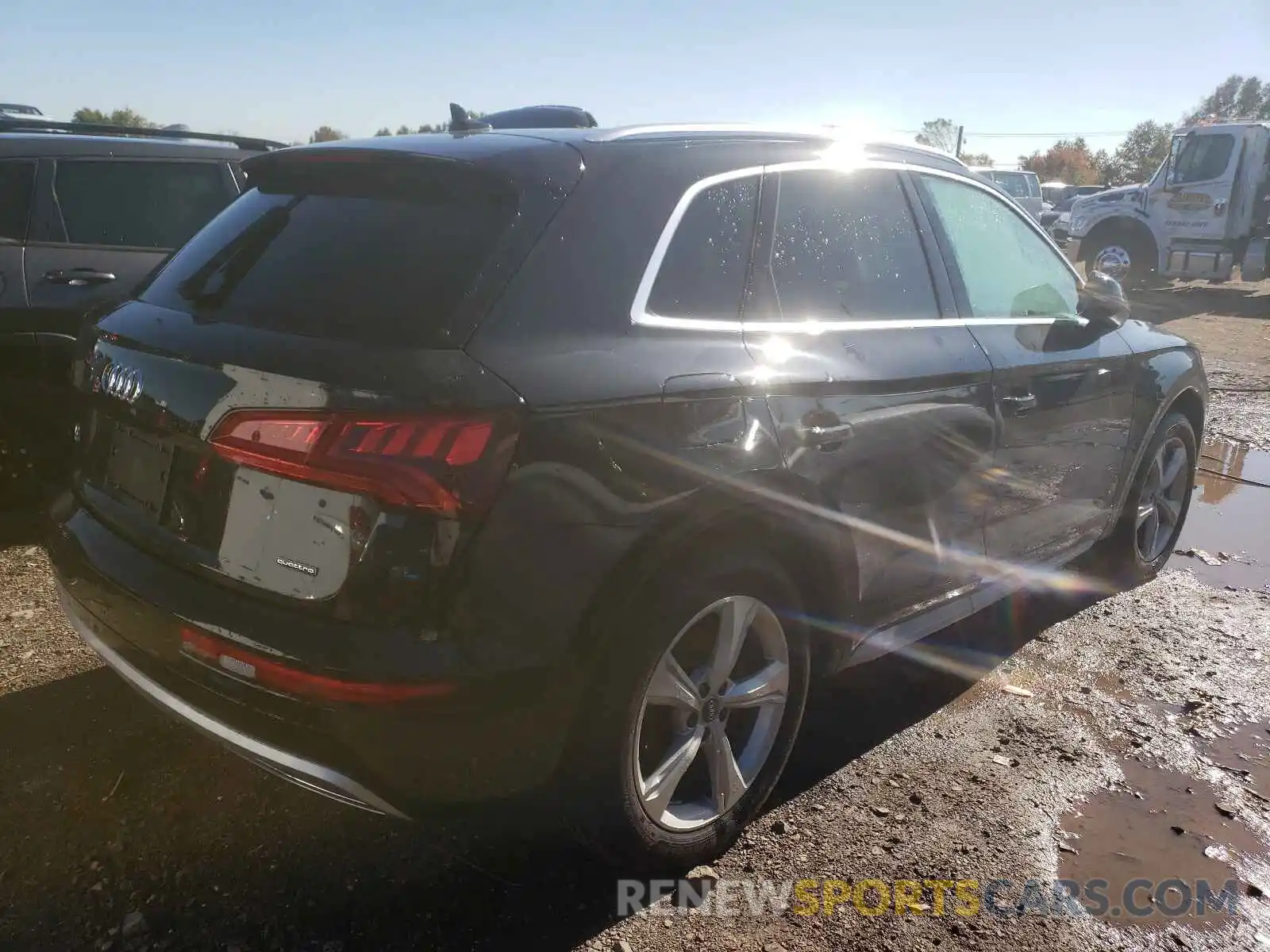 4 Photograph of a damaged car WA1ANAFY9L2048009 AUDI Q5 2020