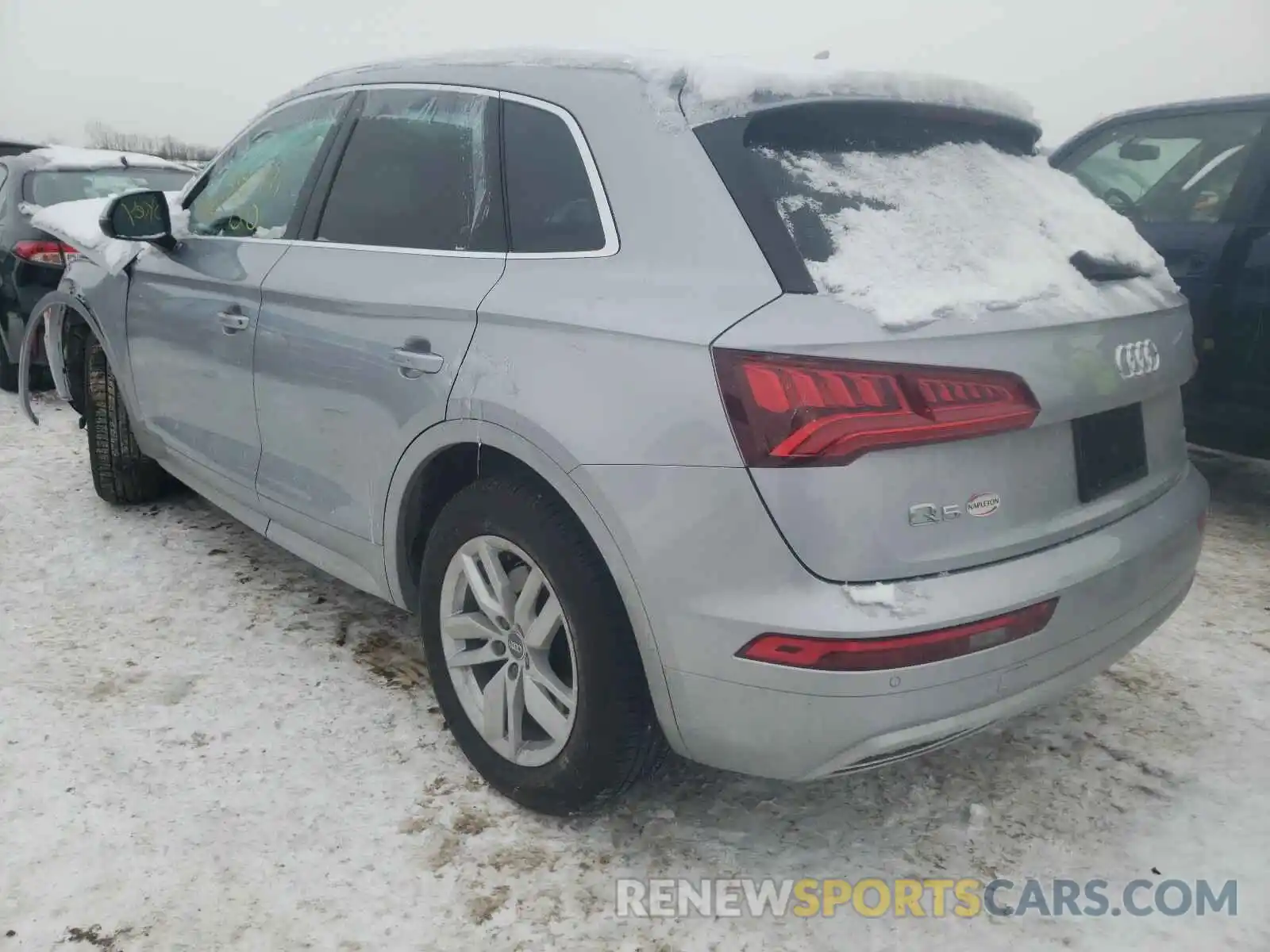 3 Photograph of a damaged car WA1ANAFY9L2070284 AUDI Q5 2020