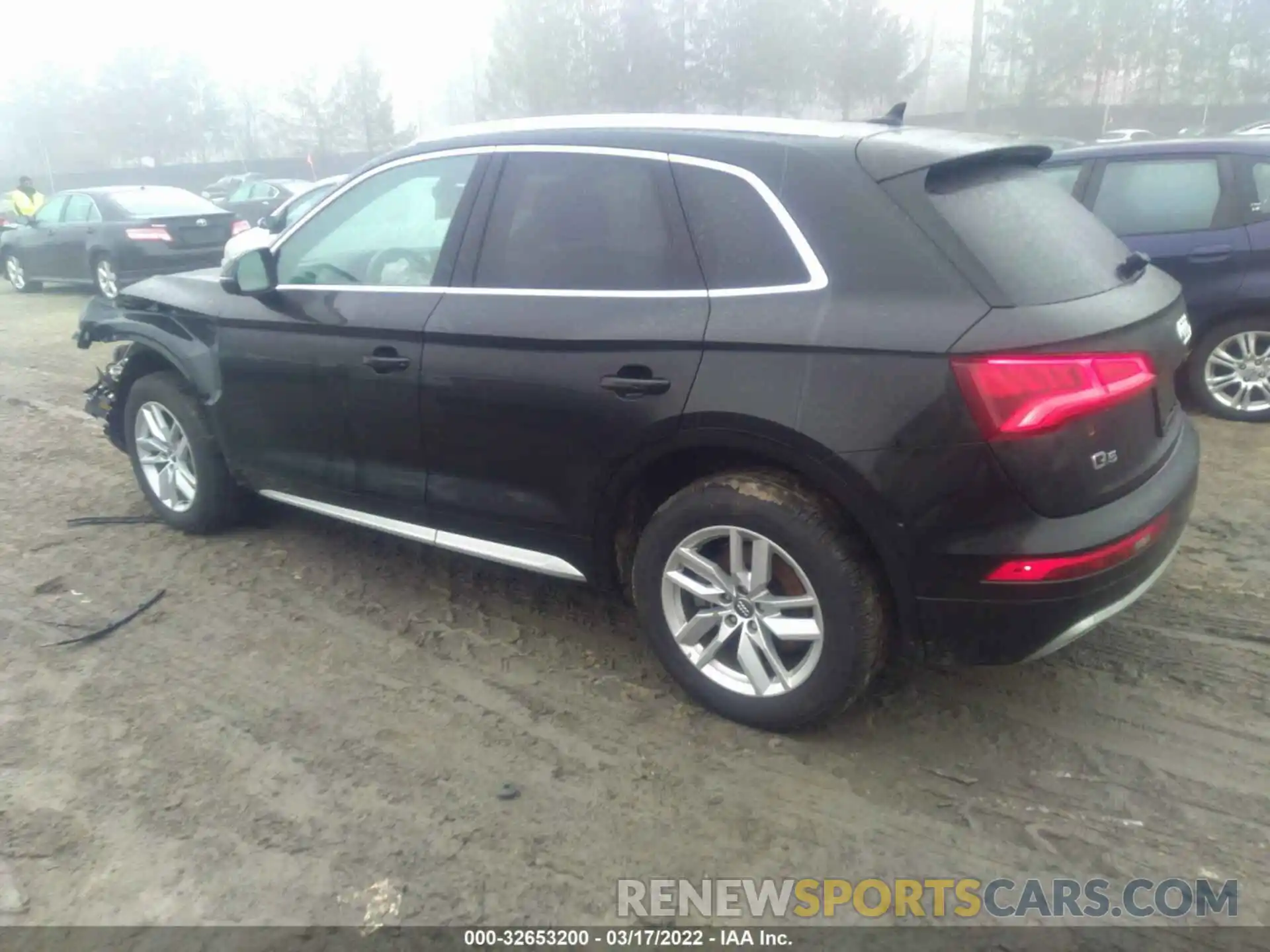 3 Фотография поврежденного автомобиля WA1ANAFY9L2072892 AUDI Q5 2020