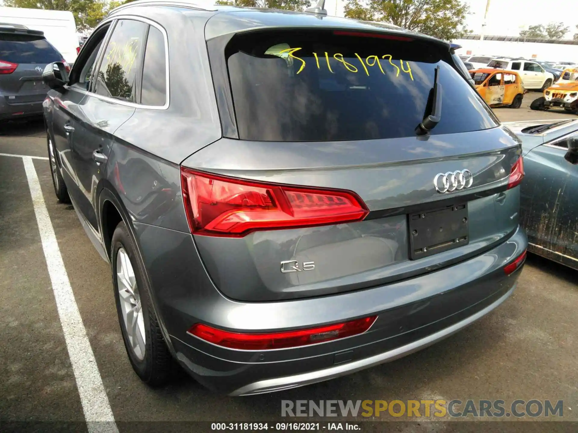 3 Photograph of a damaged car WA1ANAFY9L2094004 AUDI Q5 2020