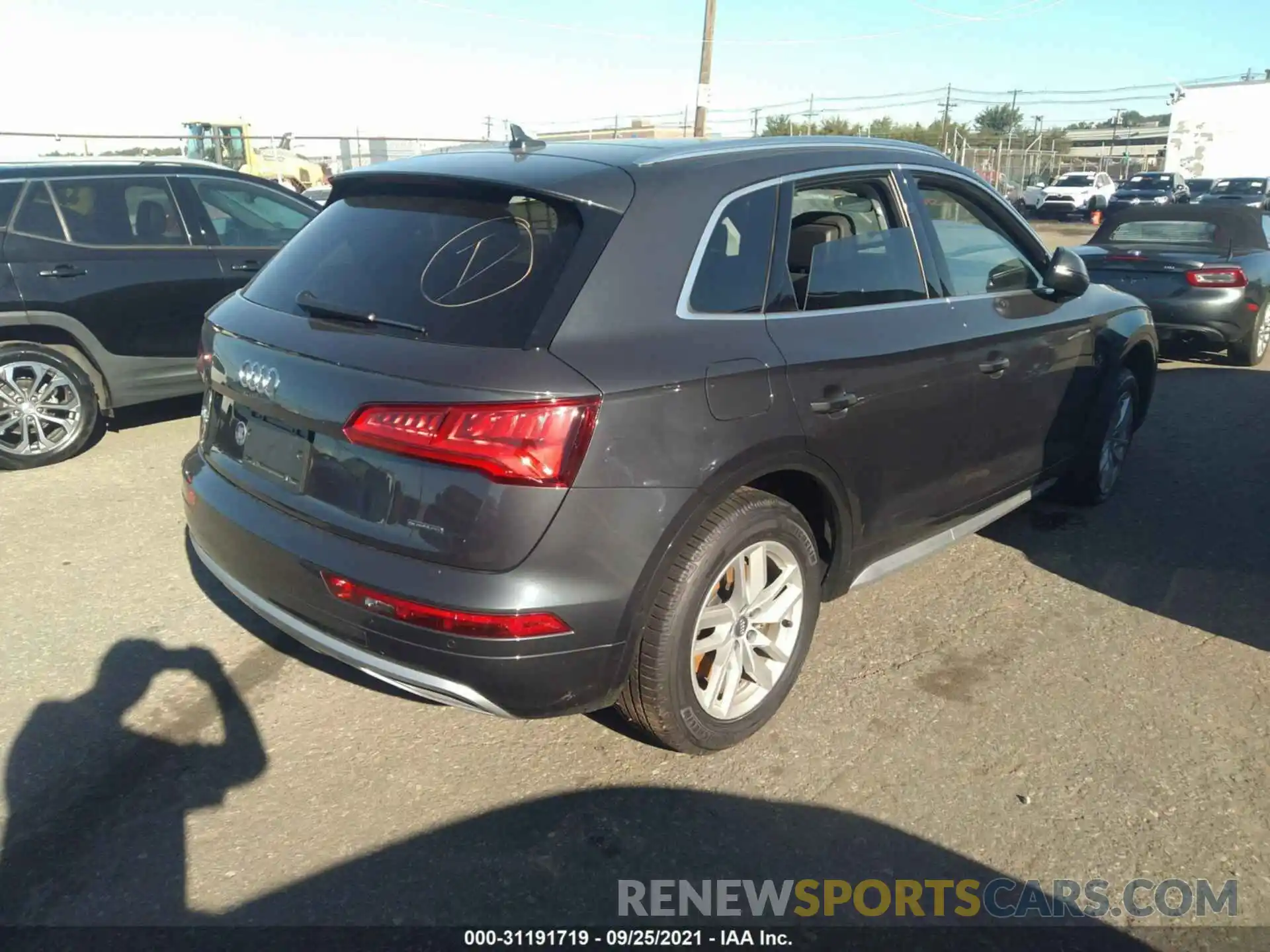 4 Photograph of a damaged car WA1ANAFY9L2100951 AUDI Q5 2020