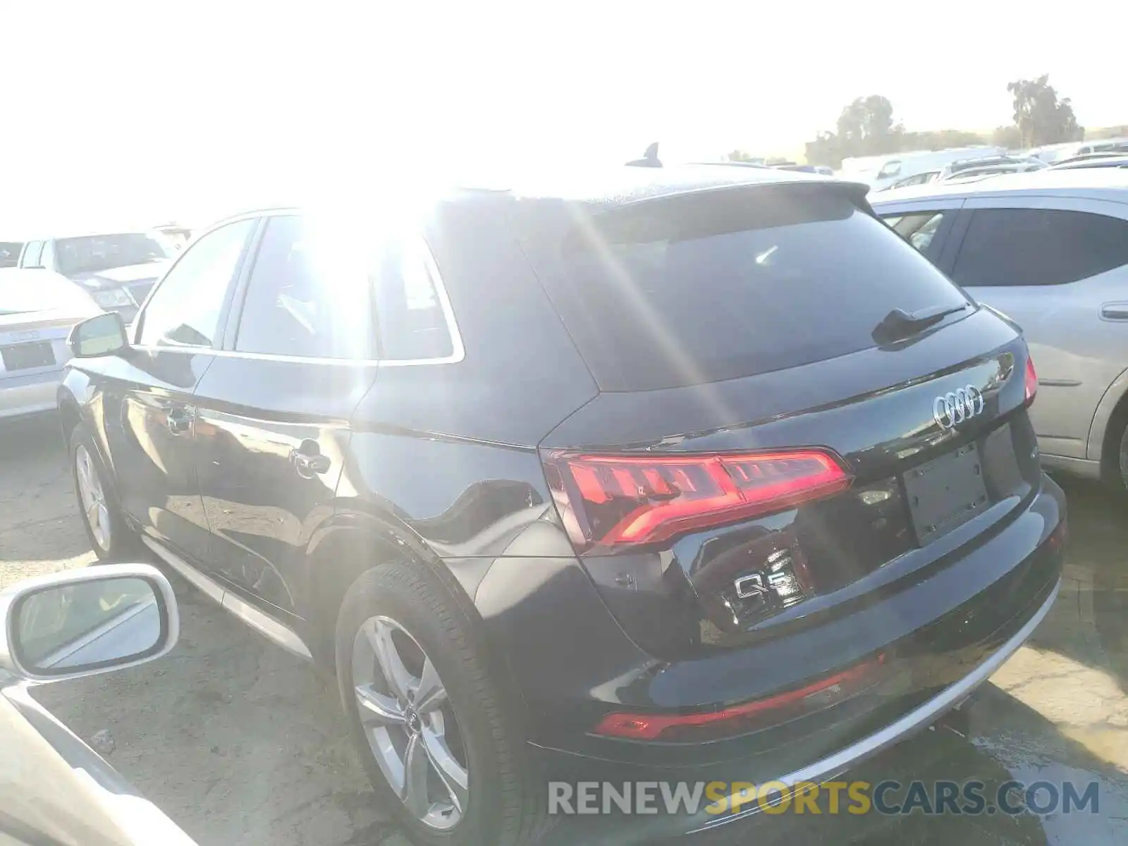 3 Photograph of a damaged car WA1ANAFYXL2017268 AUDI Q5 2020