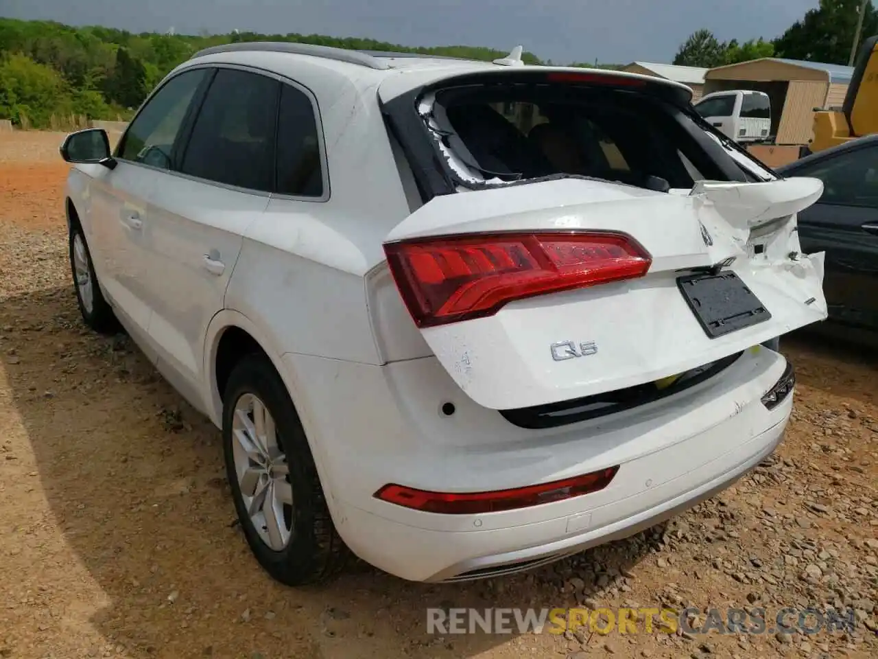 3 Photograph of a damaged car WA1ANAFYXL2021708 AUDI Q5 2020