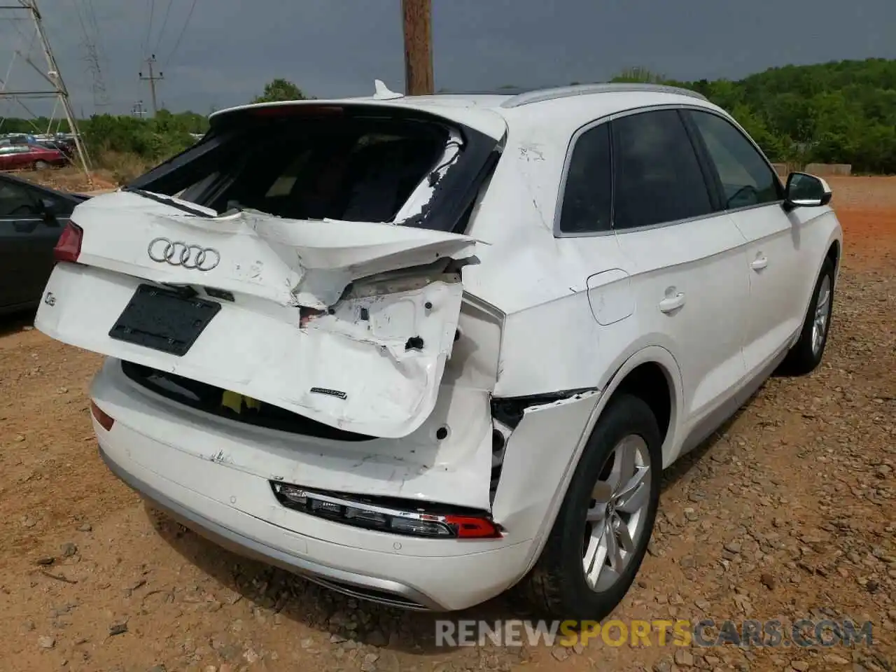 4 Photograph of a damaged car WA1ANAFYXL2021708 AUDI Q5 2020