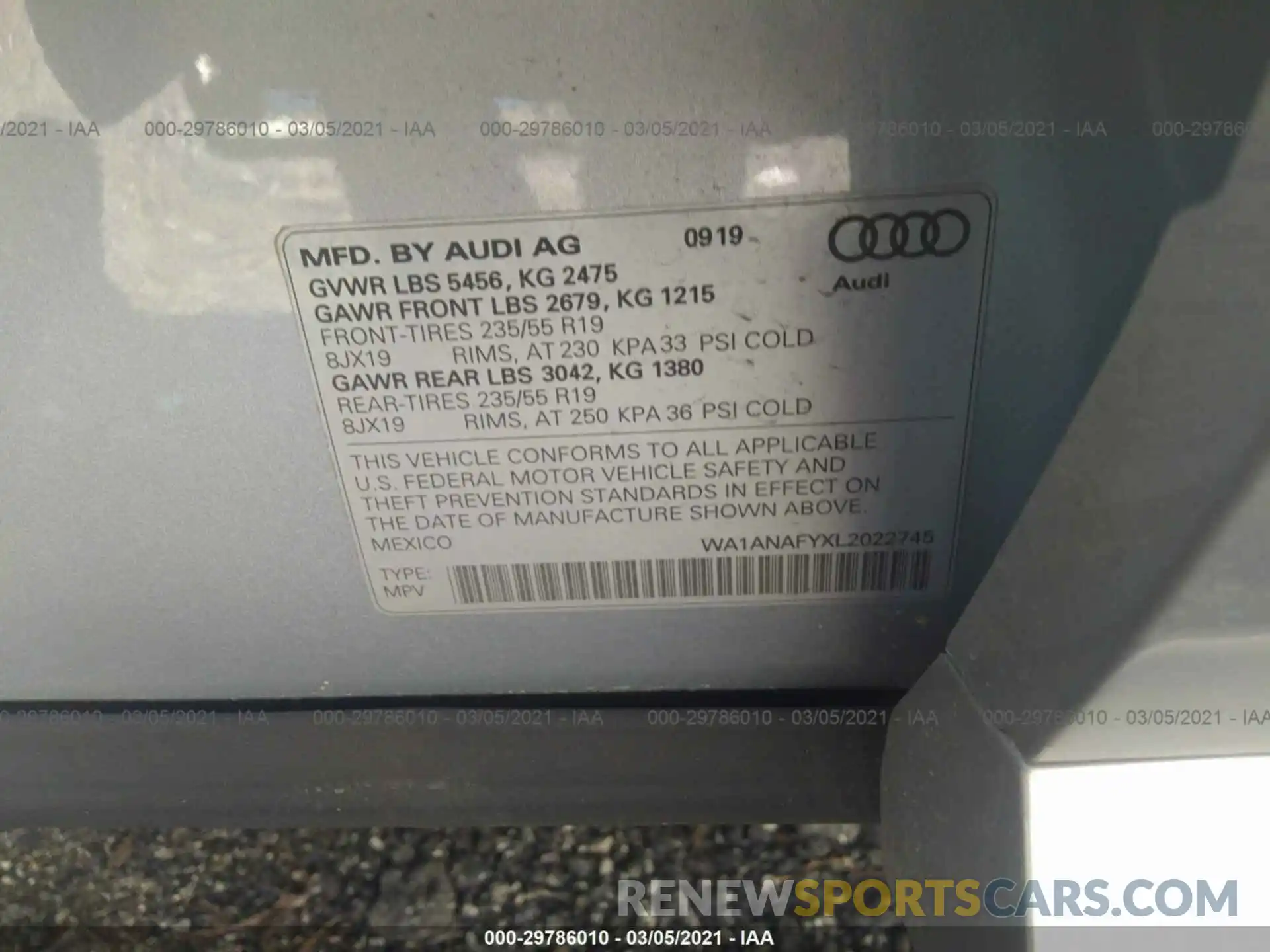 9 Photograph of a damaged car WA1ANAFYXL2022745 AUDI Q5 2020