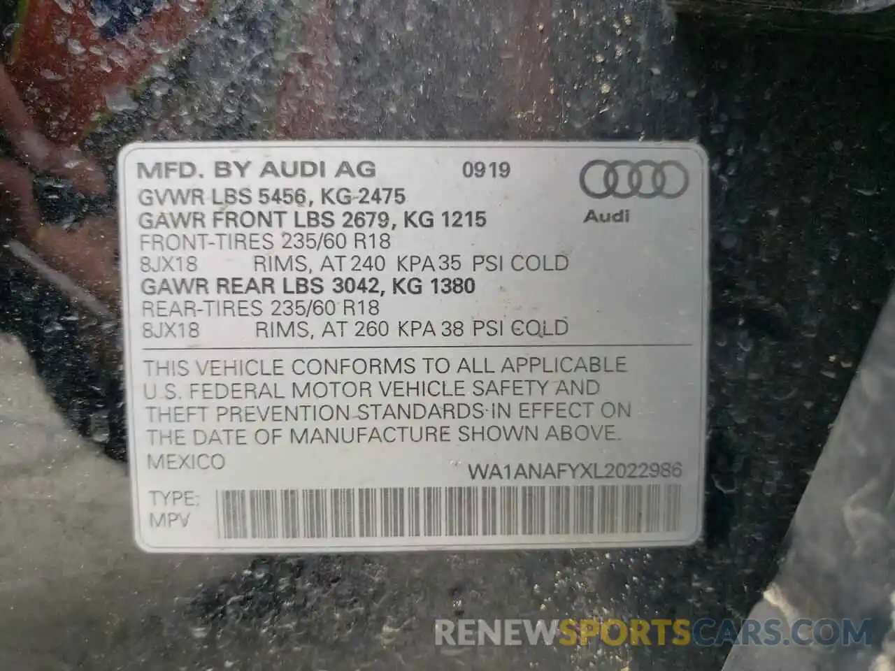 10 Photograph of a damaged car WA1ANAFYXL2022986 AUDI Q5 2020