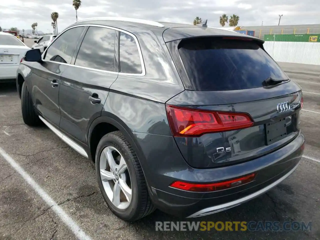 3 Photograph of a damaged car WA1ANAFYXL2033924 AUDI Q5 2020