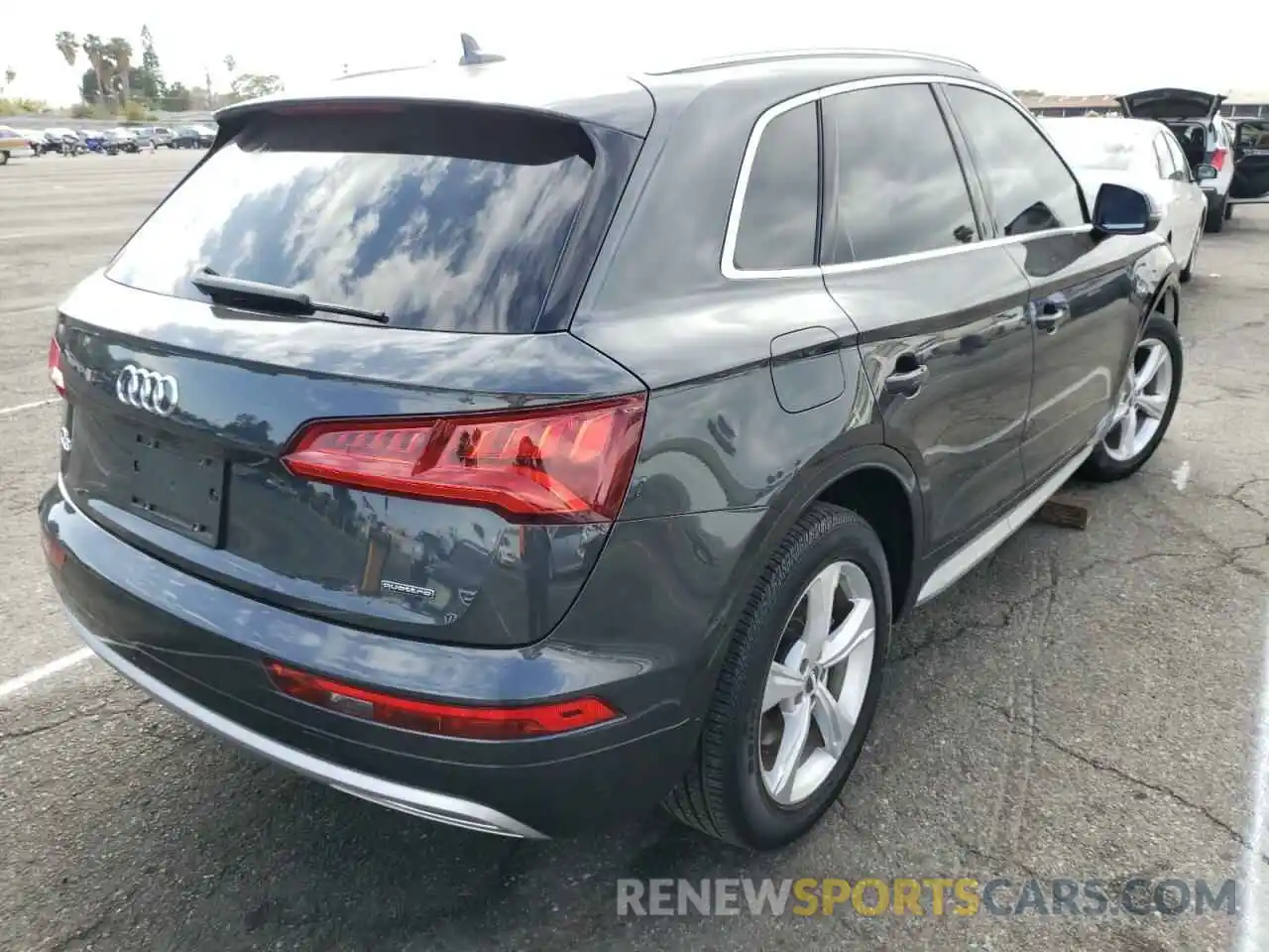 4 Фотография поврежденного автомобиля WA1ANAFYXL2033924 AUDI Q5 2020