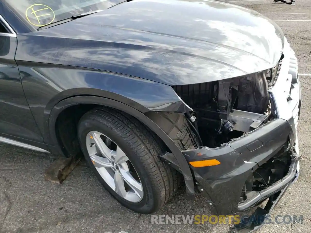 9 Photograph of a damaged car WA1ANAFYXL2033924 AUDI Q5 2020