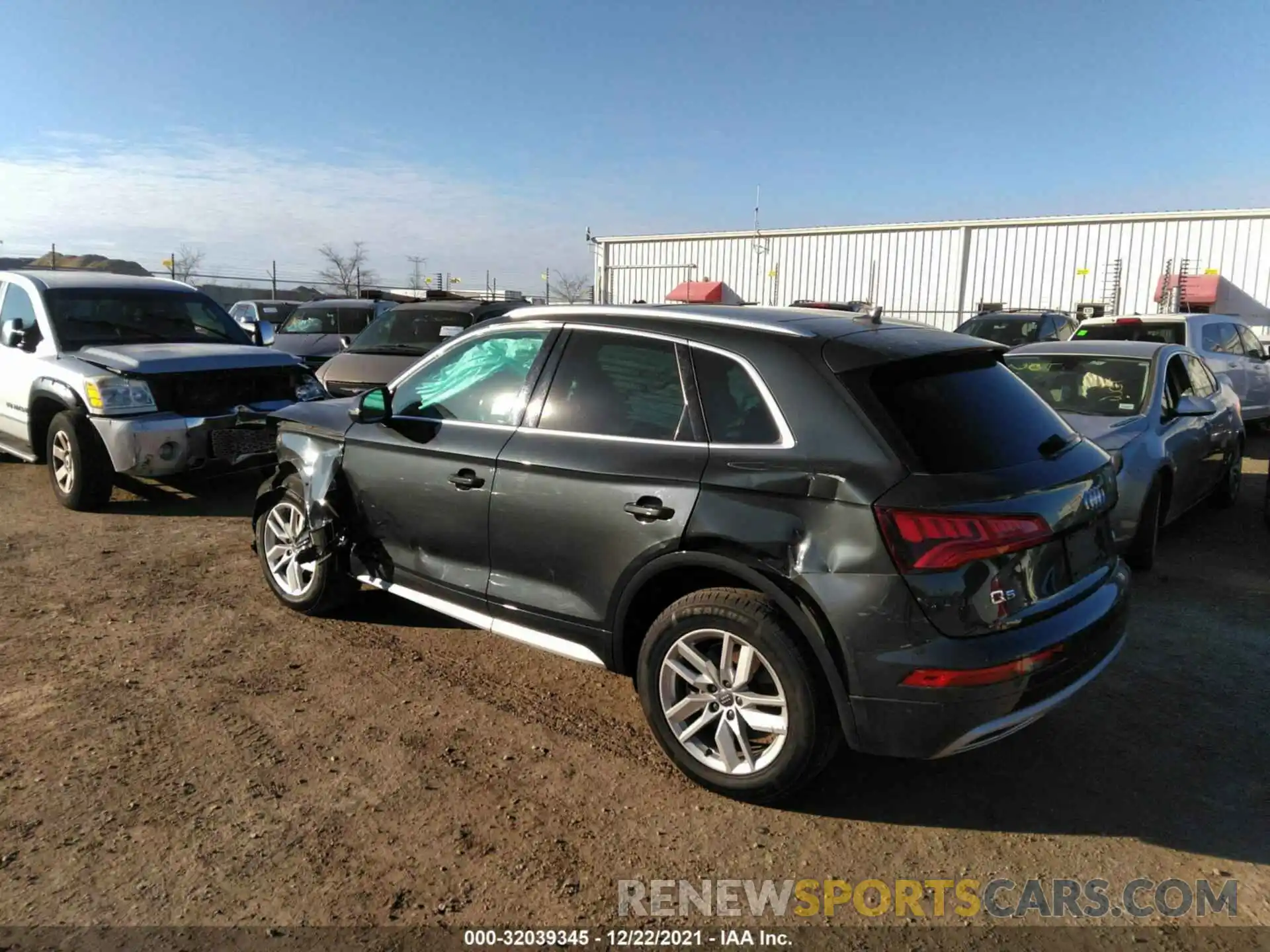 3 Фотография поврежденного автомобиля WA1ANAFYXL2038461 AUDI Q5 2020