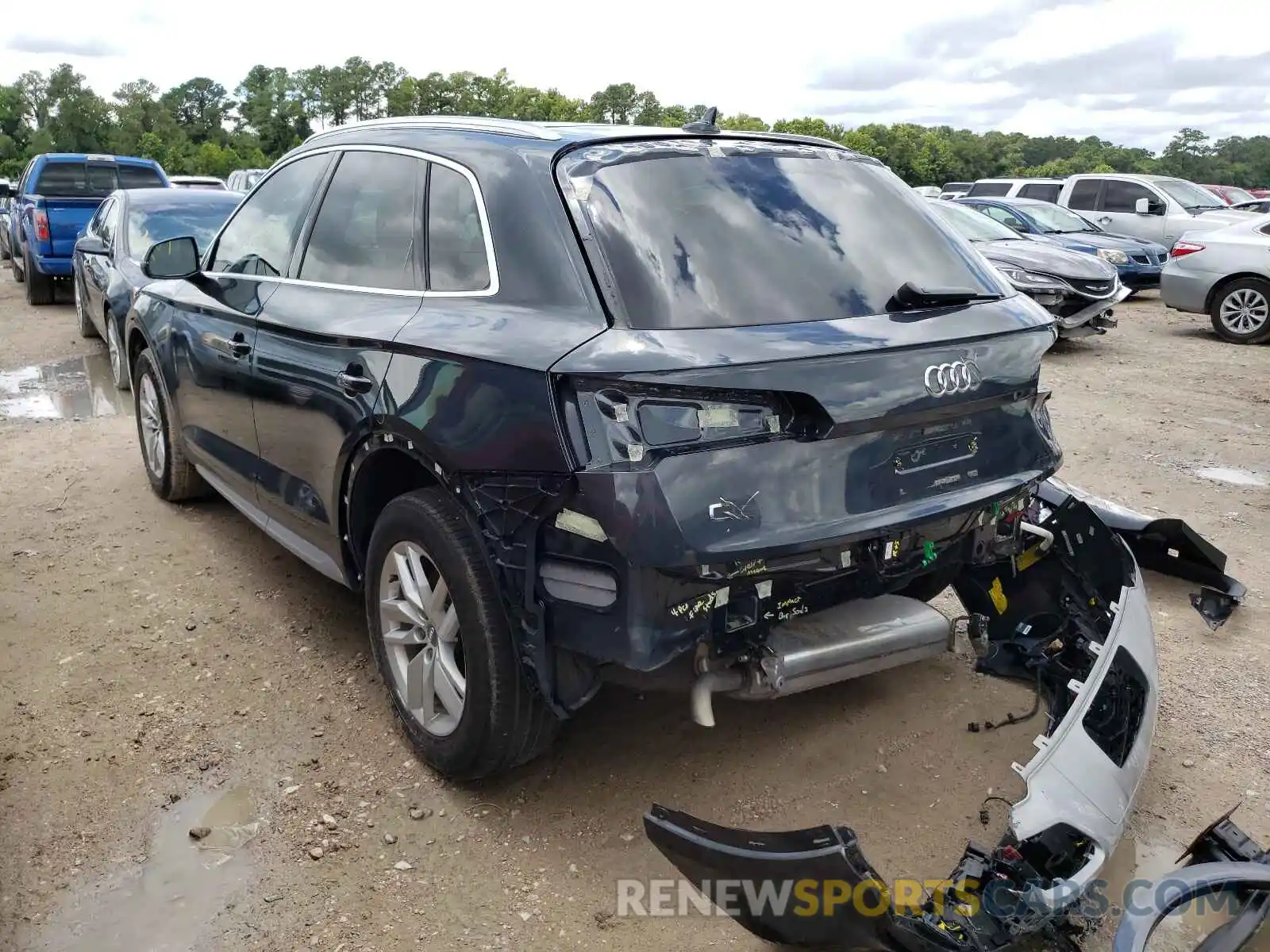 3 Photograph of a damaged car WA1ANAFYXL2039917 AUDI Q5 2020