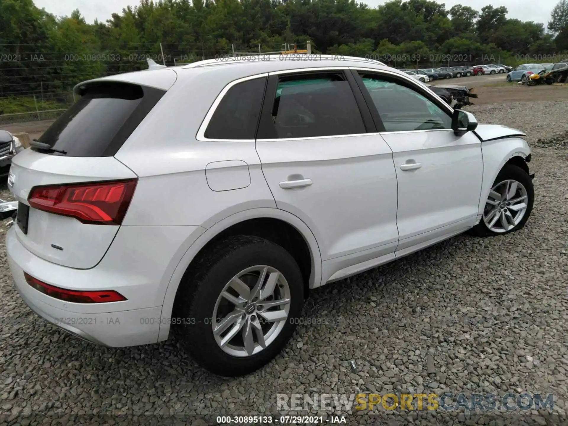 4 Фотография поврежденного автомобиля WA1ANAFYXL2049010 AUDI Q5 2020