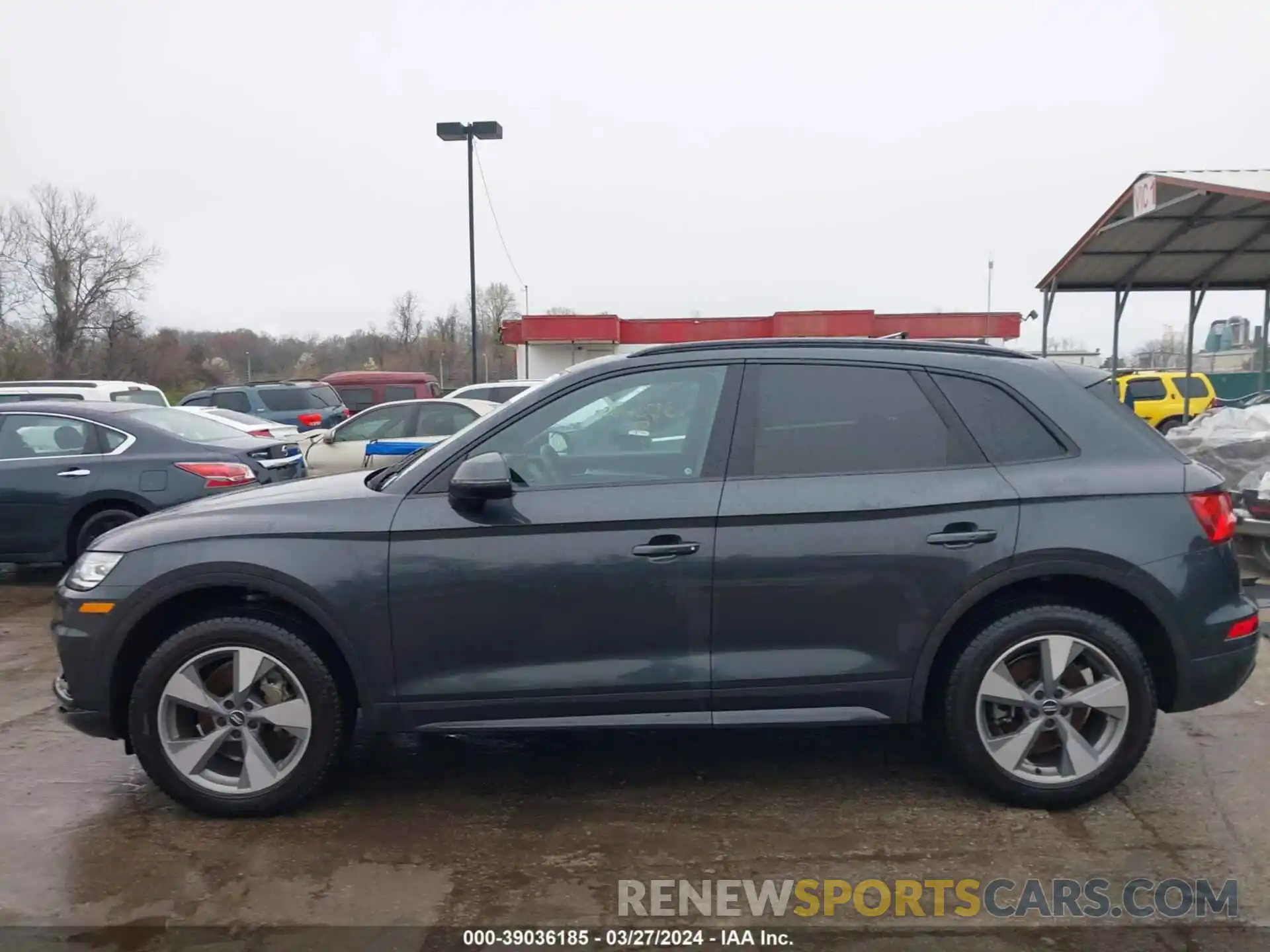 15 Photograph of a damaged car WA1ANAFYXL2077762 AUDI Q5 2020