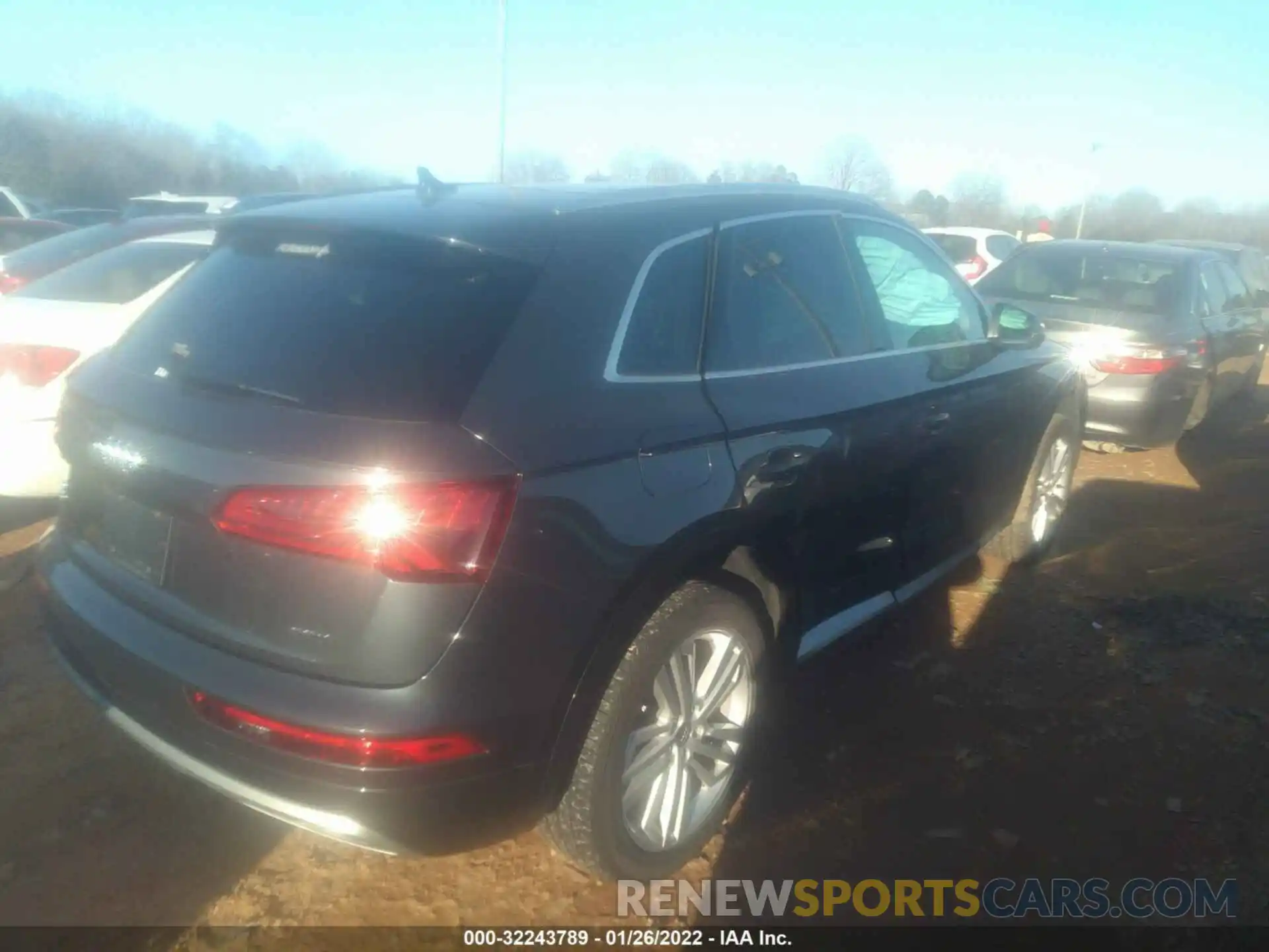 4 Photograph of a damaged car WA1BNAFY0L2013525 AUDI Q5 2020