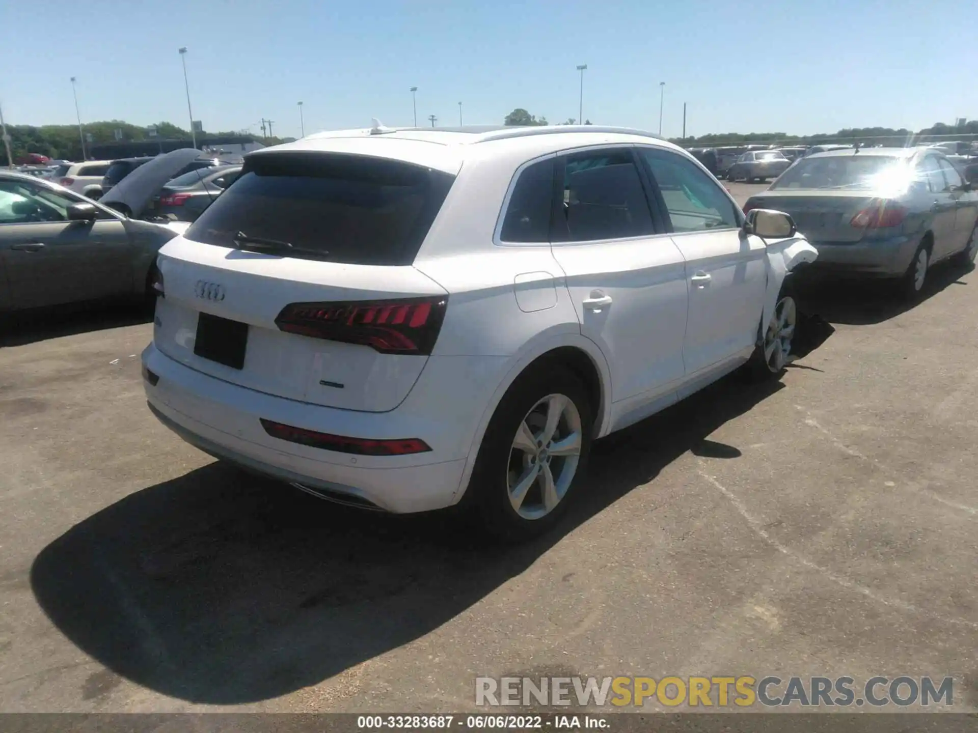 4 Photograph of a damaged car WA1BNAFY0L2057833 AUDI Q5 2020