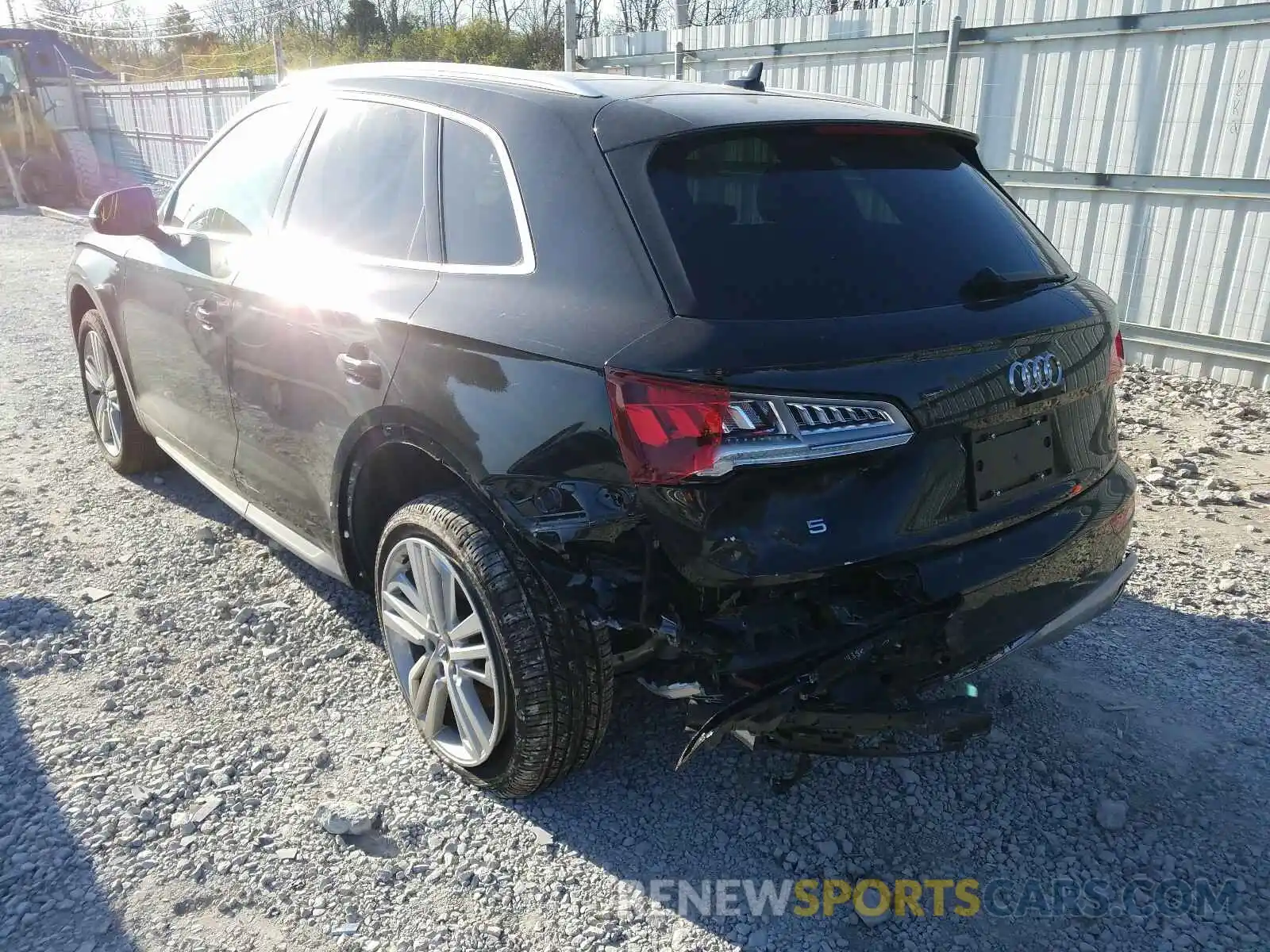 3 Фотография поврежденного автомобиля WA1BNAFY0L2072333 AUDI Q5 2020