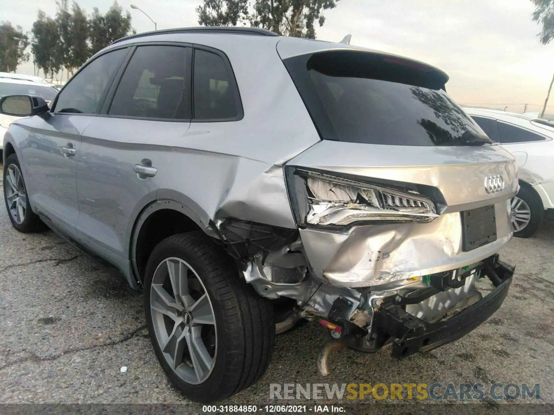 3 Фотография поврежденного автомобиля WA1BNAFY3L2037446 AUDI Q5 2020