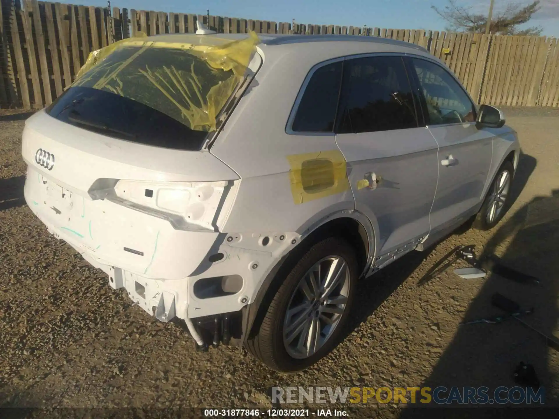 4 Photograph of a damaged car WA1BNAFY3L2040654 AUDI Q5 2020