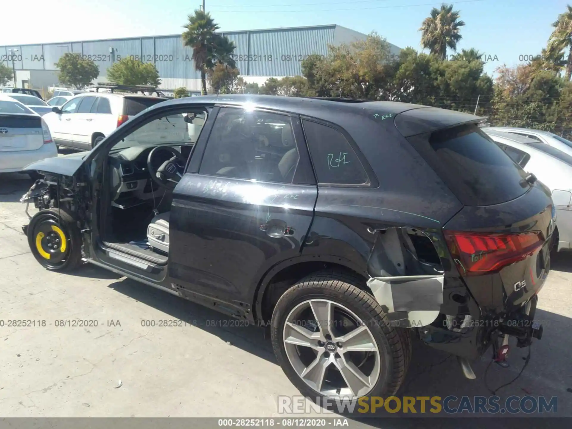 3 Photograph of a damaged car WA1BNAFY4L2047094 AUDI Q5 2020