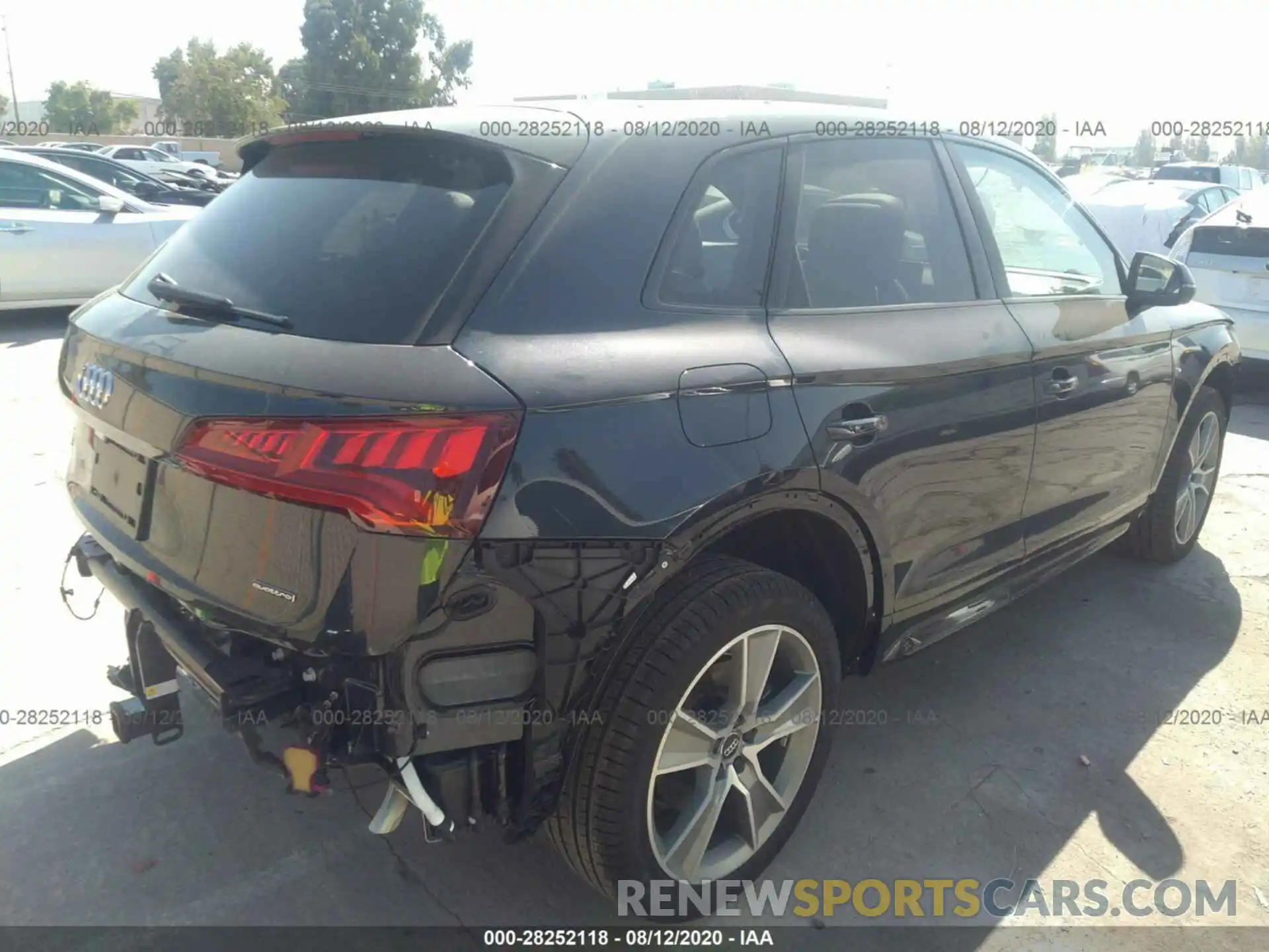 4 Photograph of a damaged car WA1BNAFY4L2047094 AUDI Q5 2020