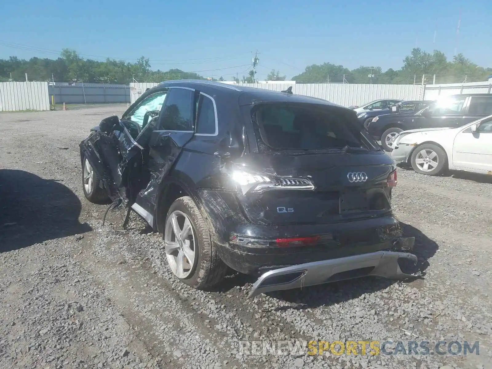 3 Photograph of a damaged car WA1BNAFY5L2010152 AUDI Q5 2020