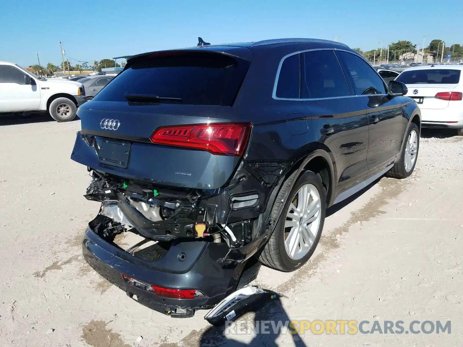 4 Фотография поврежденного автомобиля WA1BNAFY5L2042440 AUDI Q5 2020