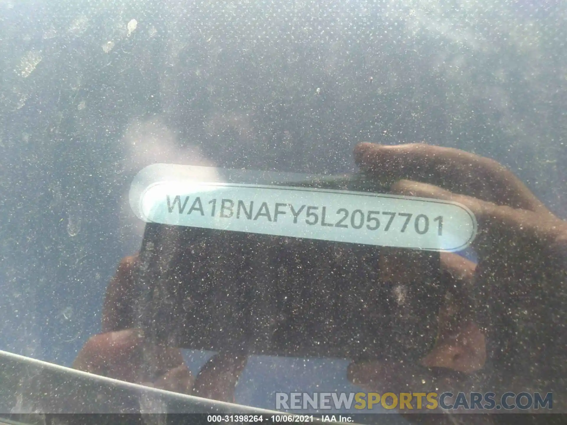 9 Photograph of a damaged car WA1BNAFY5L2057701 AUDI Q5 2020