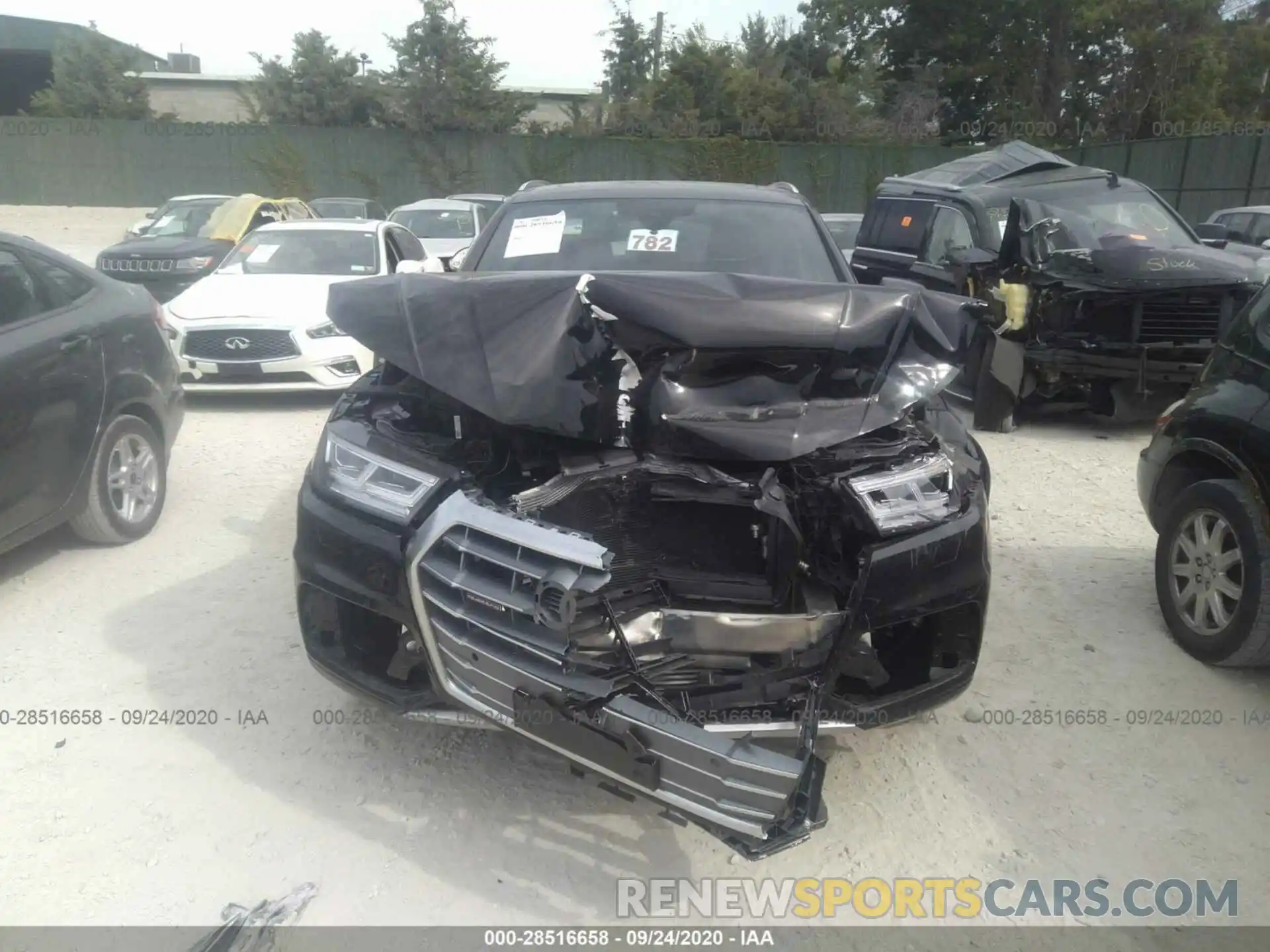 6 Фотография поврежденного автомобиля WA1BNAFY5L2071386 AUDI Q5 2020